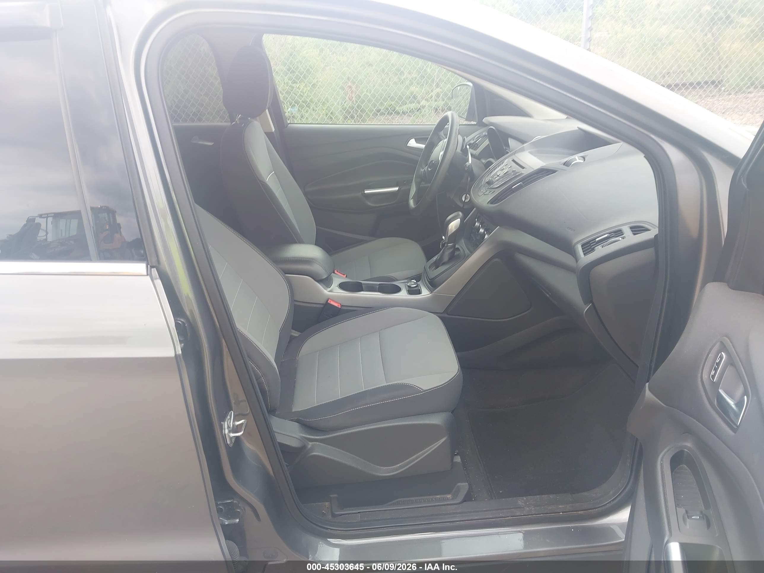 2014 Ford Escape Se Gray vin: 1FMCU0G92EUB95438