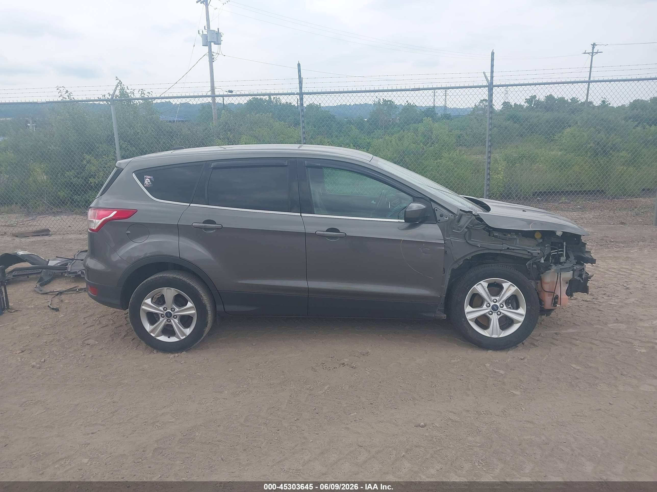 2014 Ford Escape Se Gray vin: 1FMCU0G92EUB95438