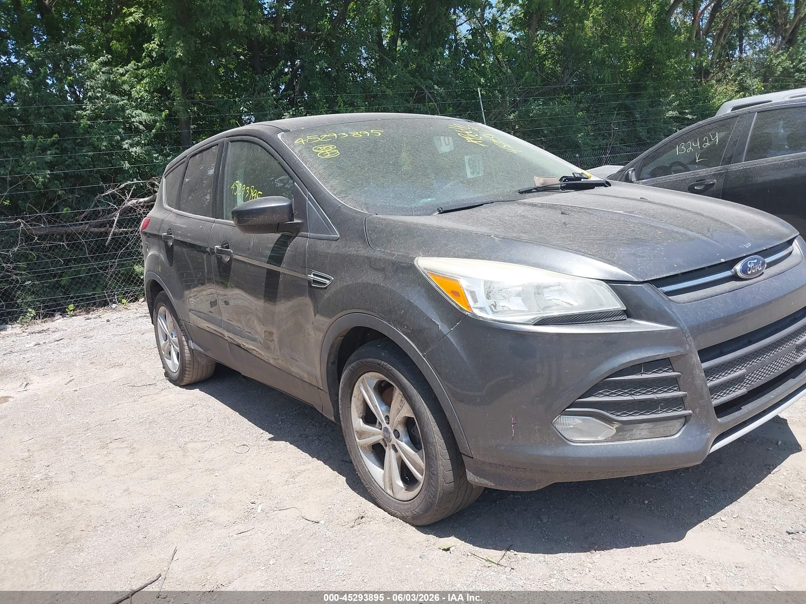 2015 Ford Escape Se Gray vin: 1FMCU0G92FUA82655