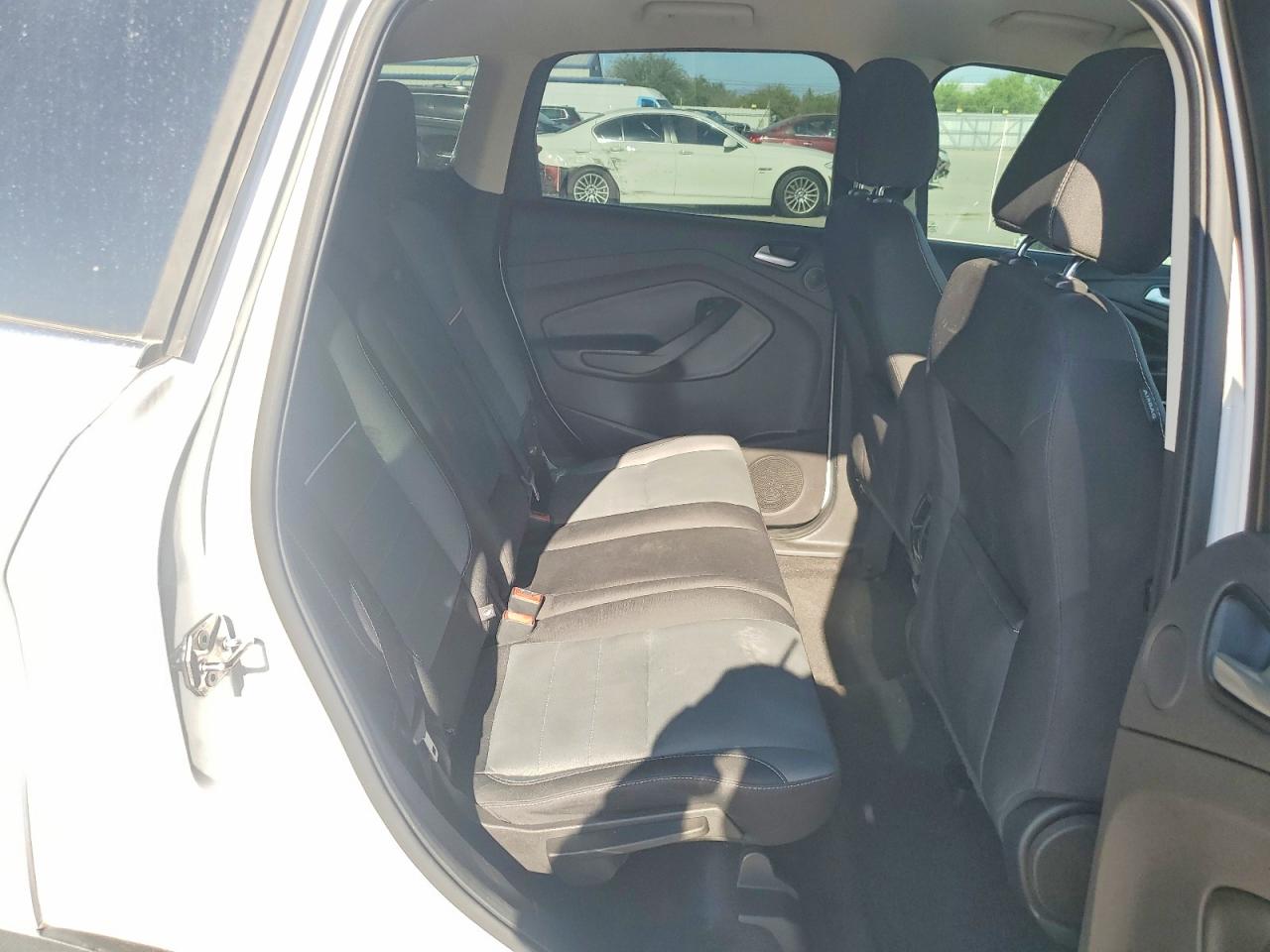 2015 Ford Escape Se White vin: 1FMCU0G92FUB73196
