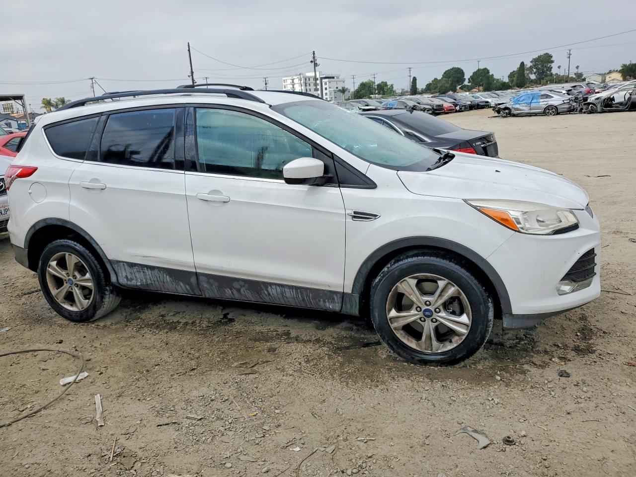 2013 Ford Escape Se White vin: 1FMCU0G93DUB85516