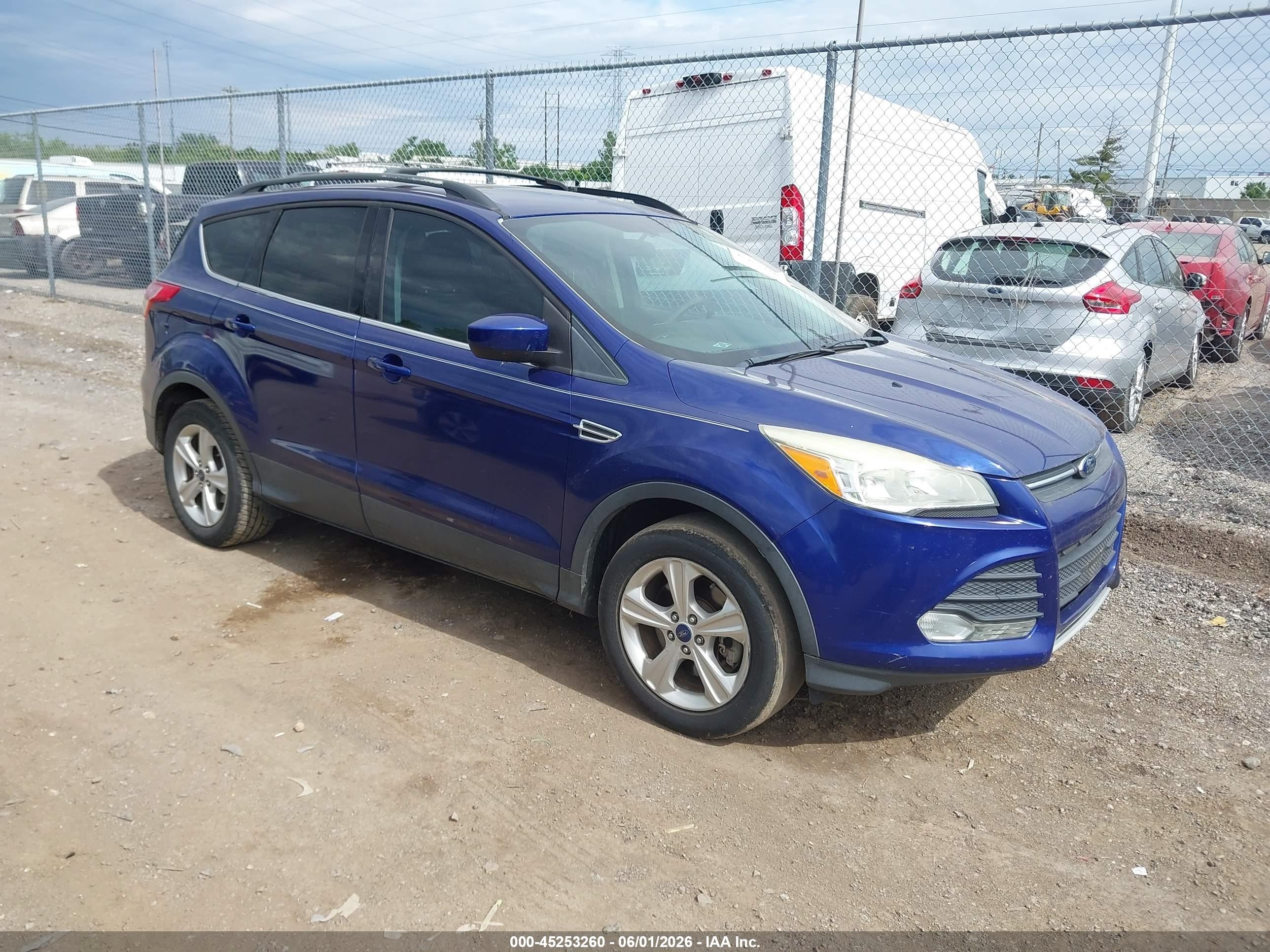 2013 Ford Escape Se Синий vin: 1FMCU0G93DUD83500