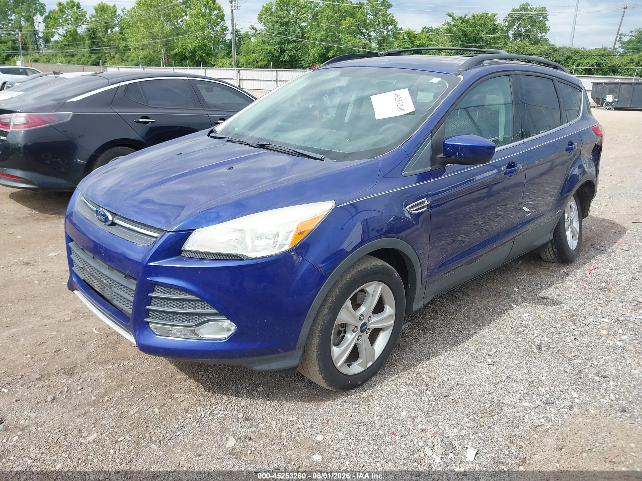2013 Ford Escape Se Синий vin: 1FMCU0G93DUD83500