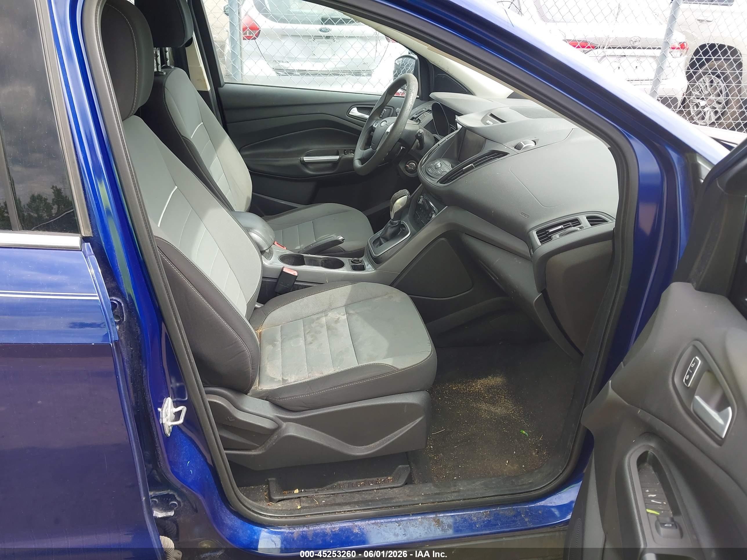 2013 Ford Escape Se Синий vin: 1FMCU0G93DUD83500