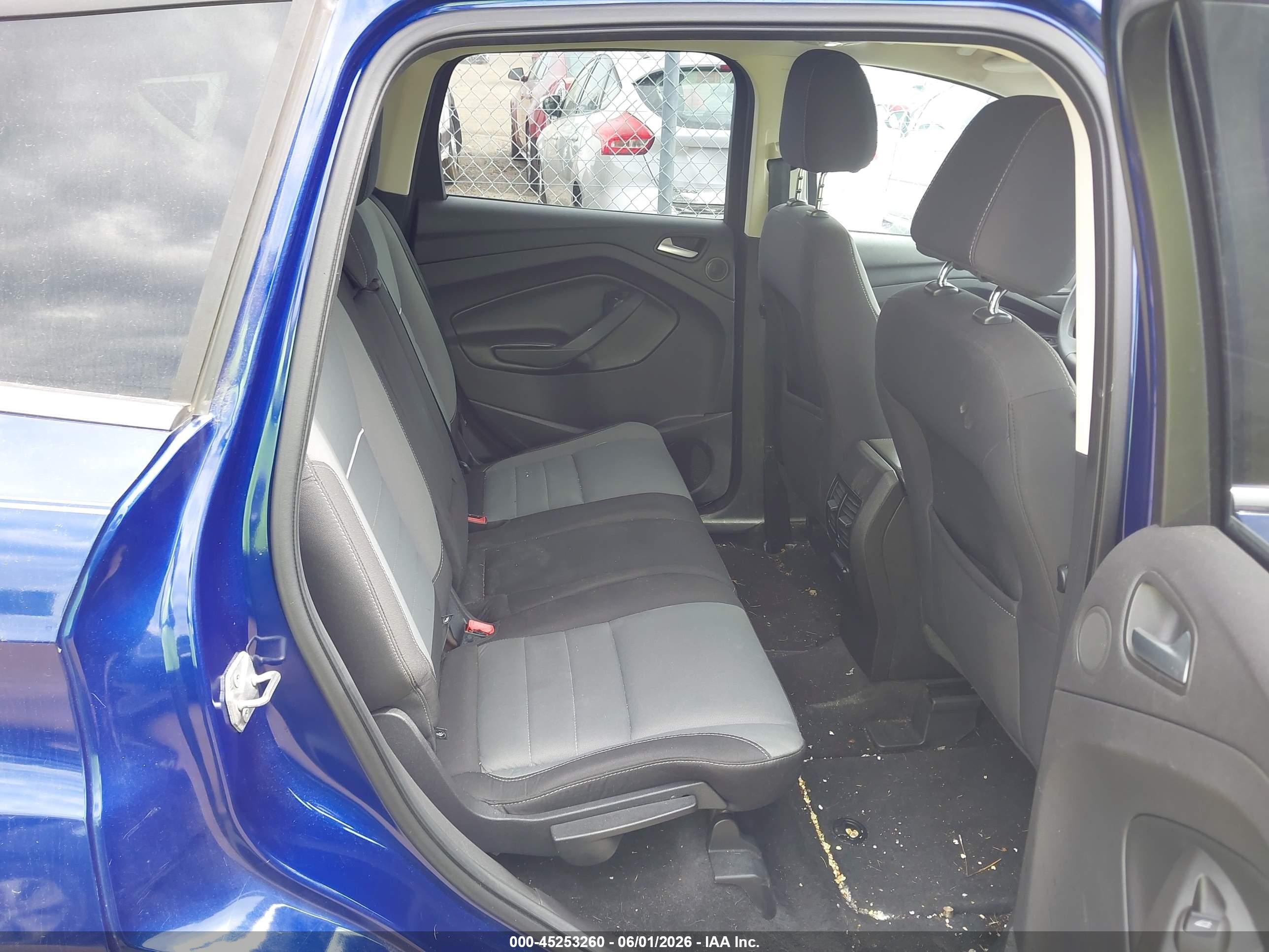 2013 Ford Escape Se Синий vin: 1FMCU0G93DUD83500