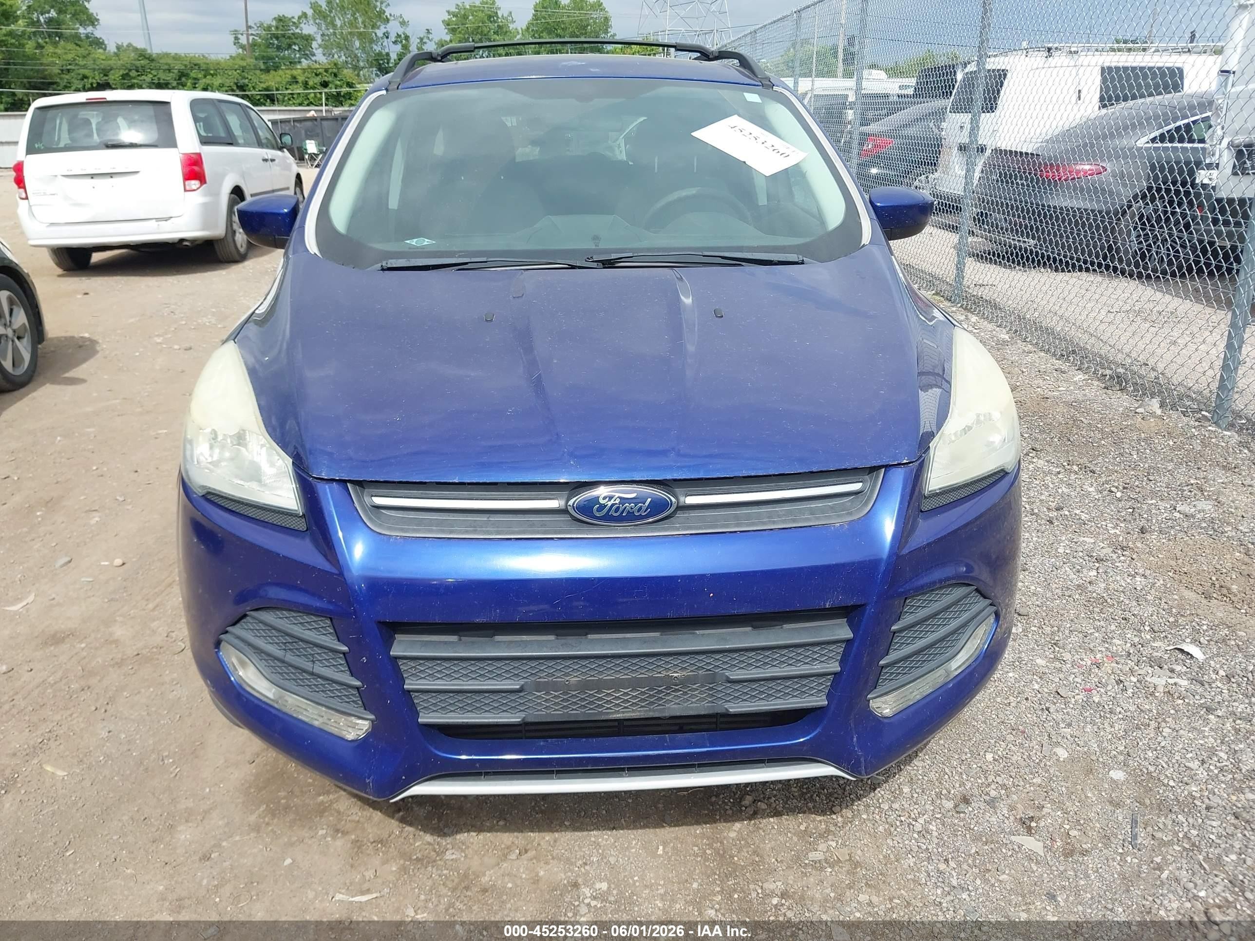 2013 Ford Escape Se Синий vin: 1FMCU0G93DUD83500