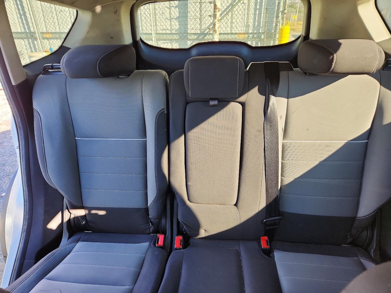 2014 Ford Escape White vin: 1FMCU0G93EUB56177