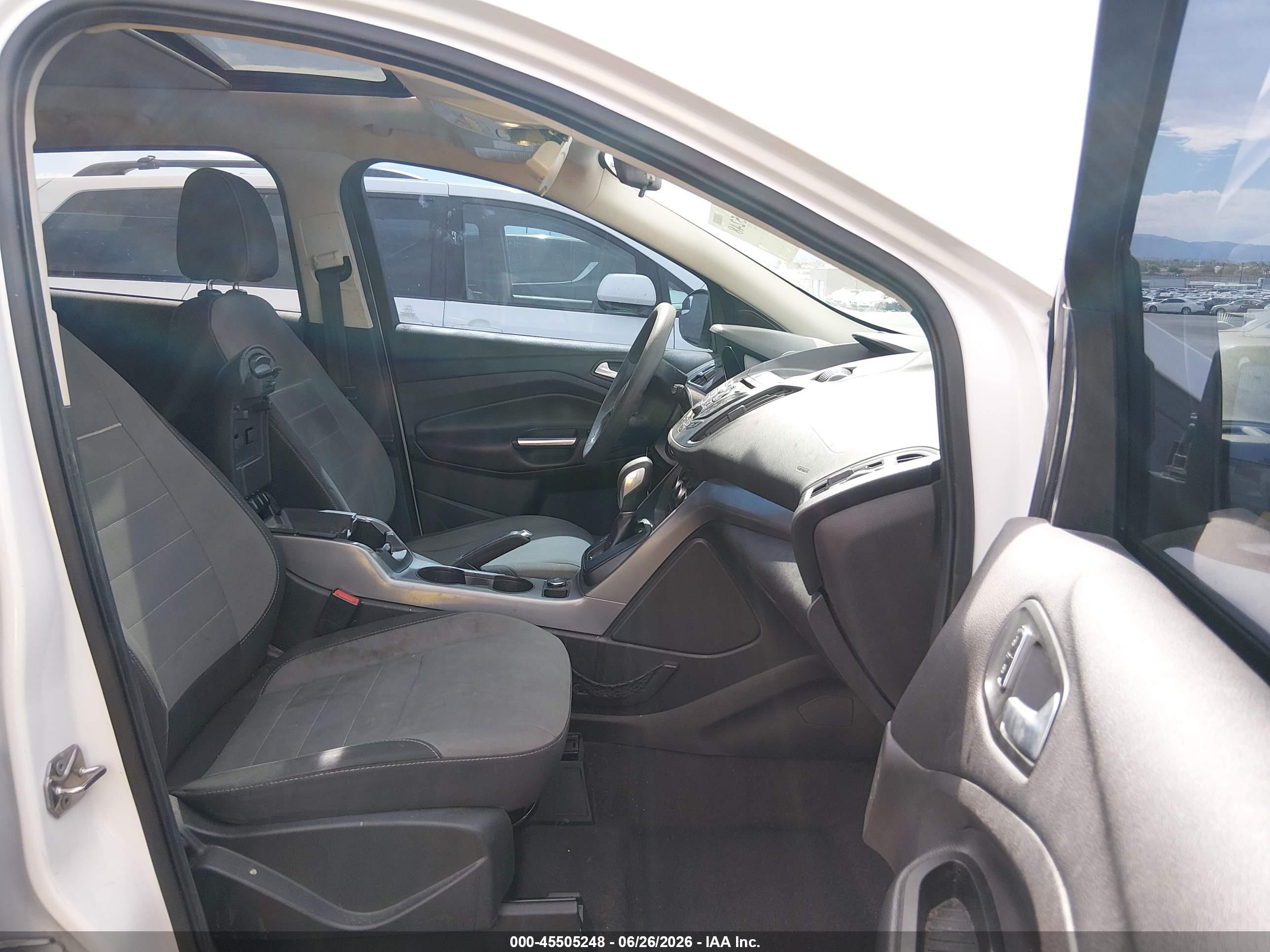 2015 Ford Escape Se White vin: 1FMCU0G93FUC26584