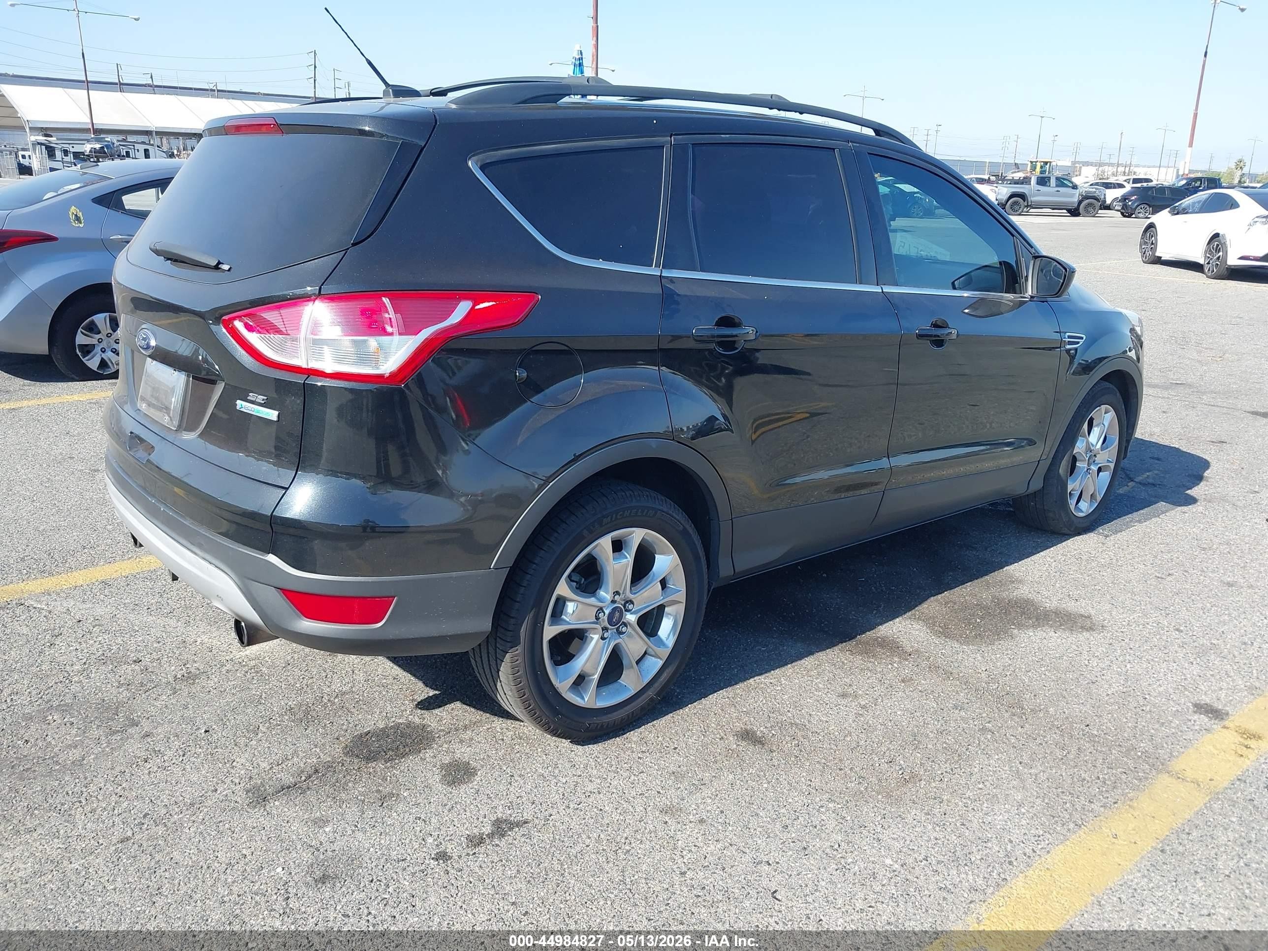 2013 Ford Escape Se Черный vin: 1FMCU0G95DUA40526