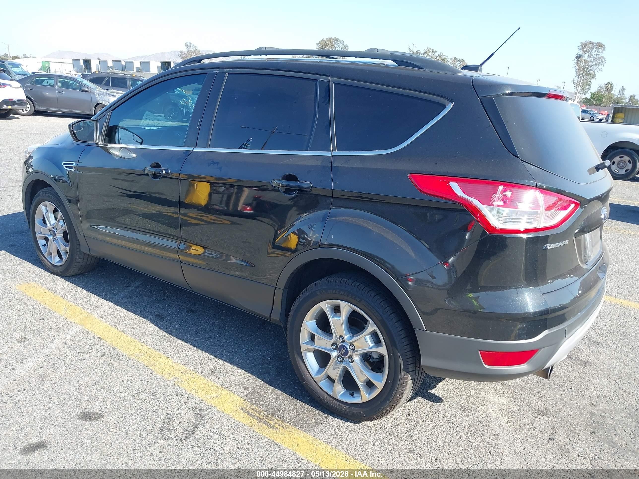 2013 Ford Escape Se Черный vin: 1FMCU0G95DUA40526