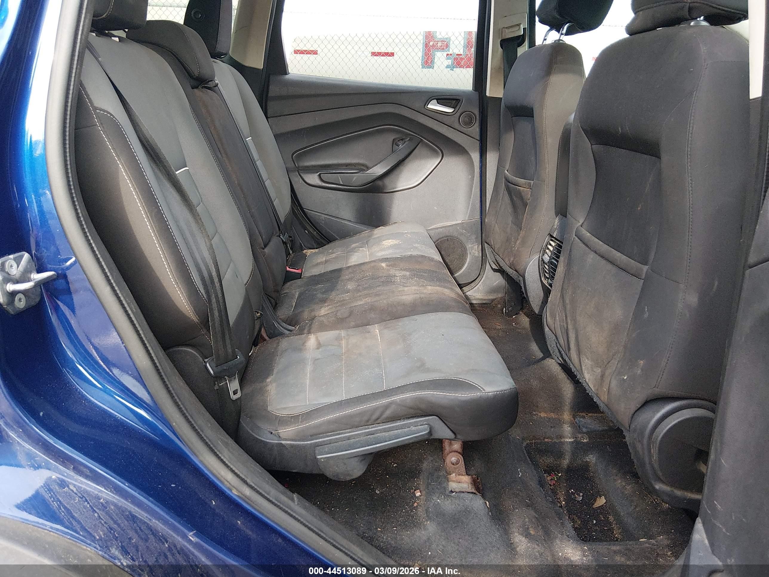 2013 Ford Escape Se Синий vin: 1FMCU0G95DUB55885