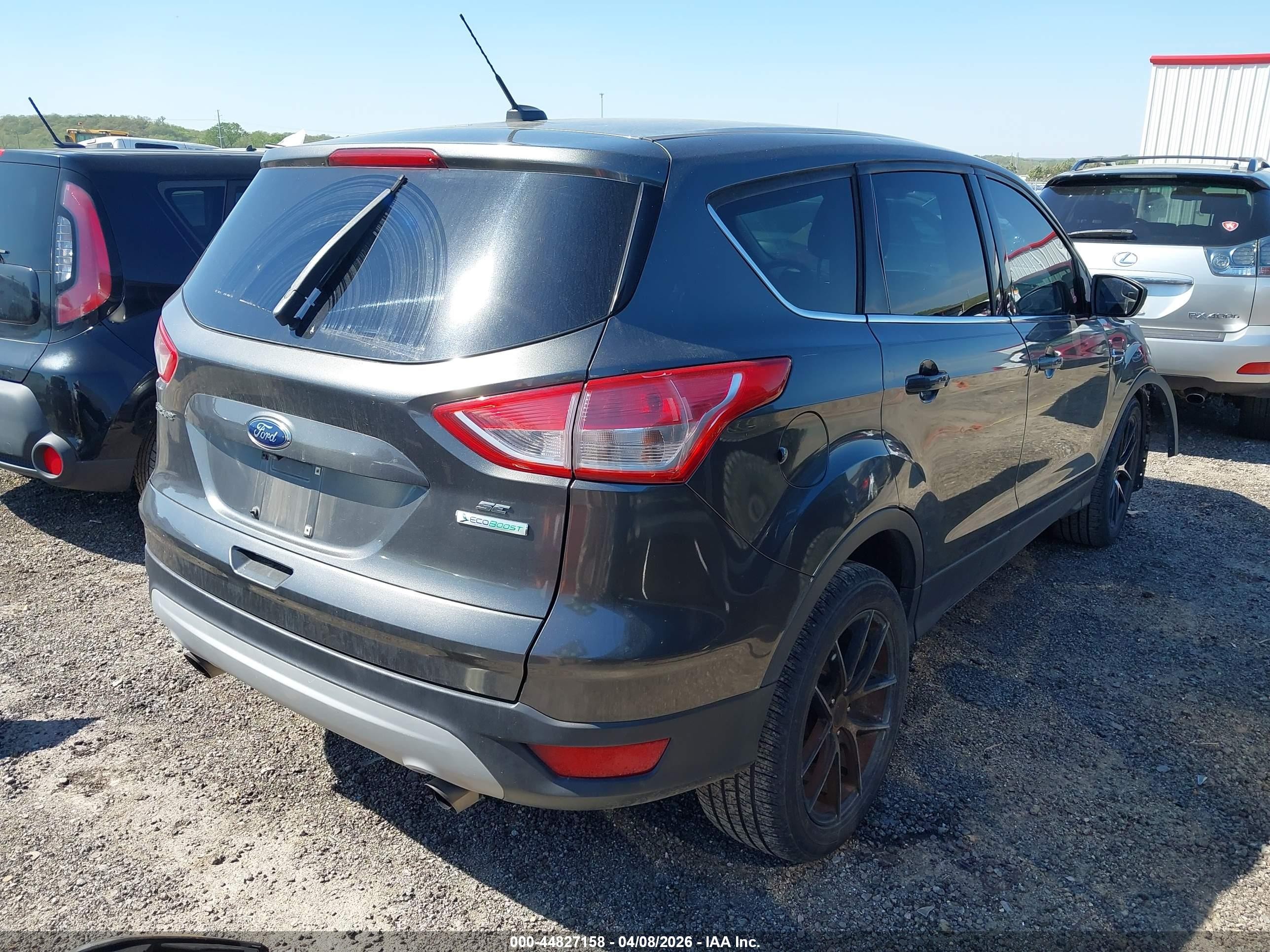 2015 Ford Escape Se Черный vin: 1FMCU0G95FUB18290