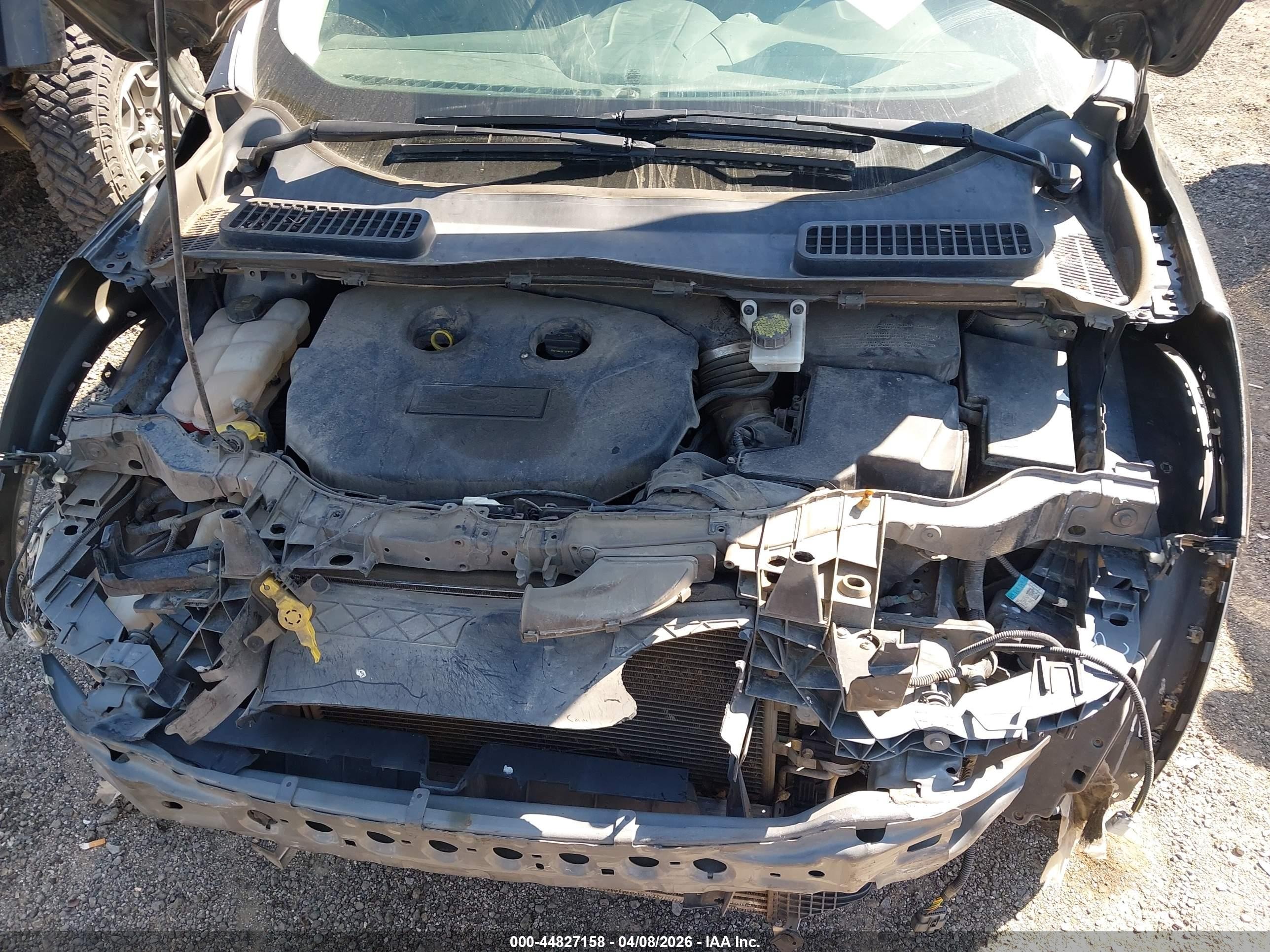 2015 Ford Escape Se Черный vin: 1FMCU0G95FUB18290