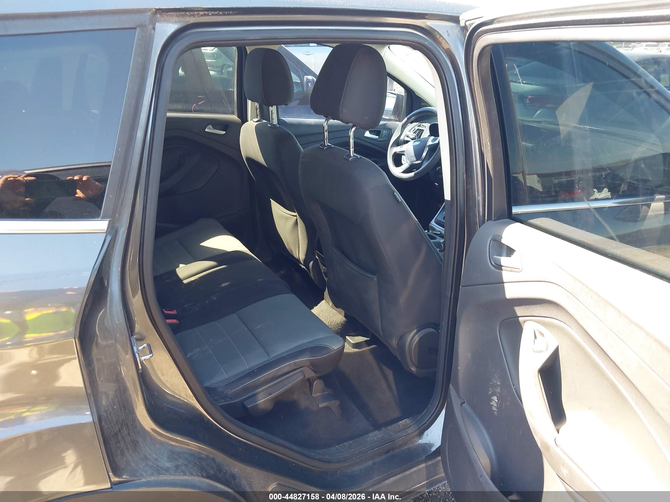 2015 Ford Escape Se Черный vin: 1FMCU0G95FUB18290
