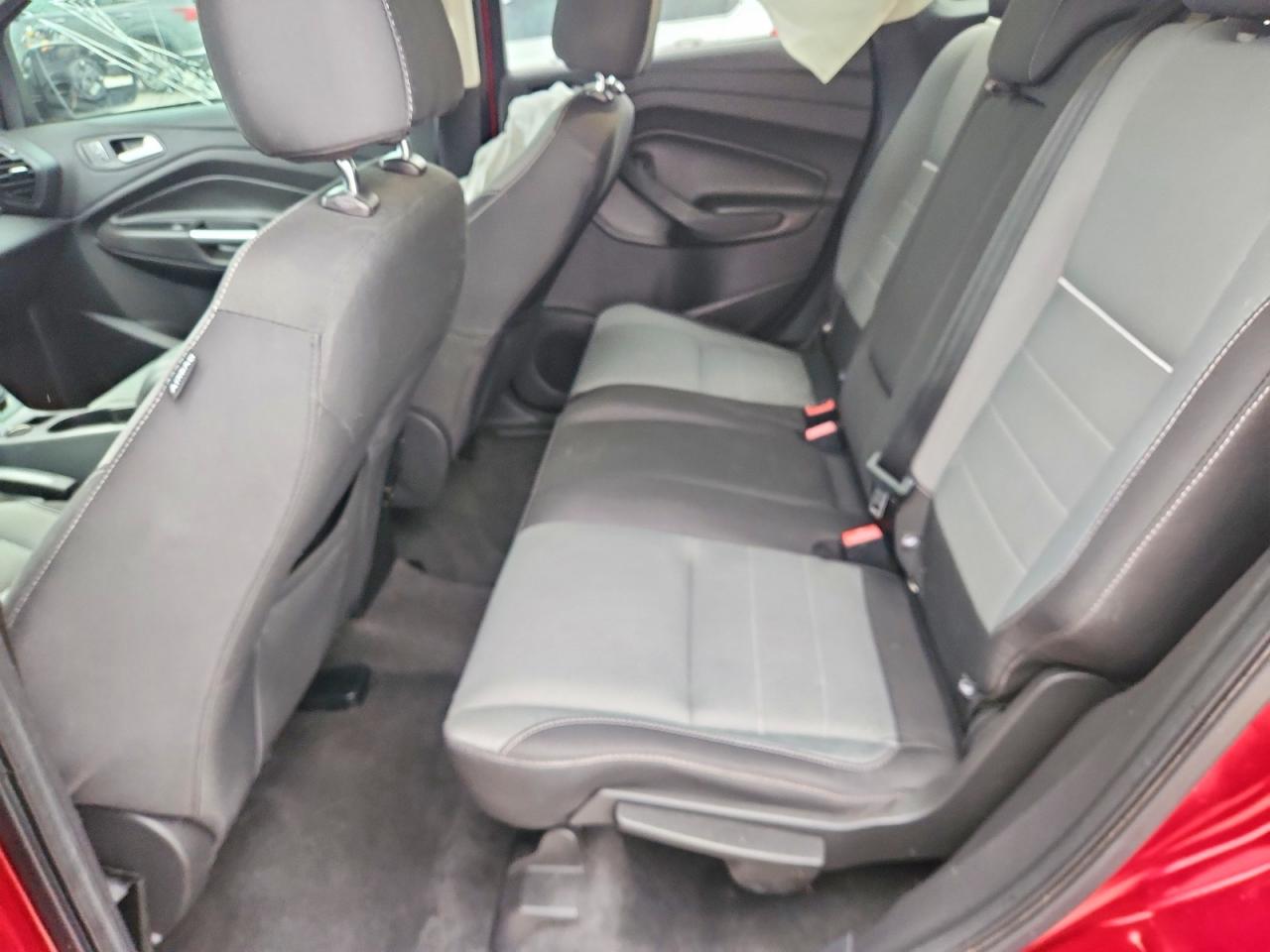 2015 Ford Escape Se Красный vin: 1FMCU0G95FUC88116