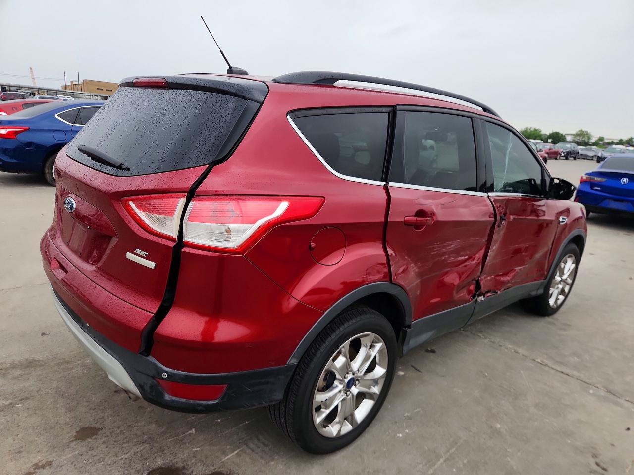 2015 Ford Escape Se Красный vin: 1FMCU0G95FUC88116