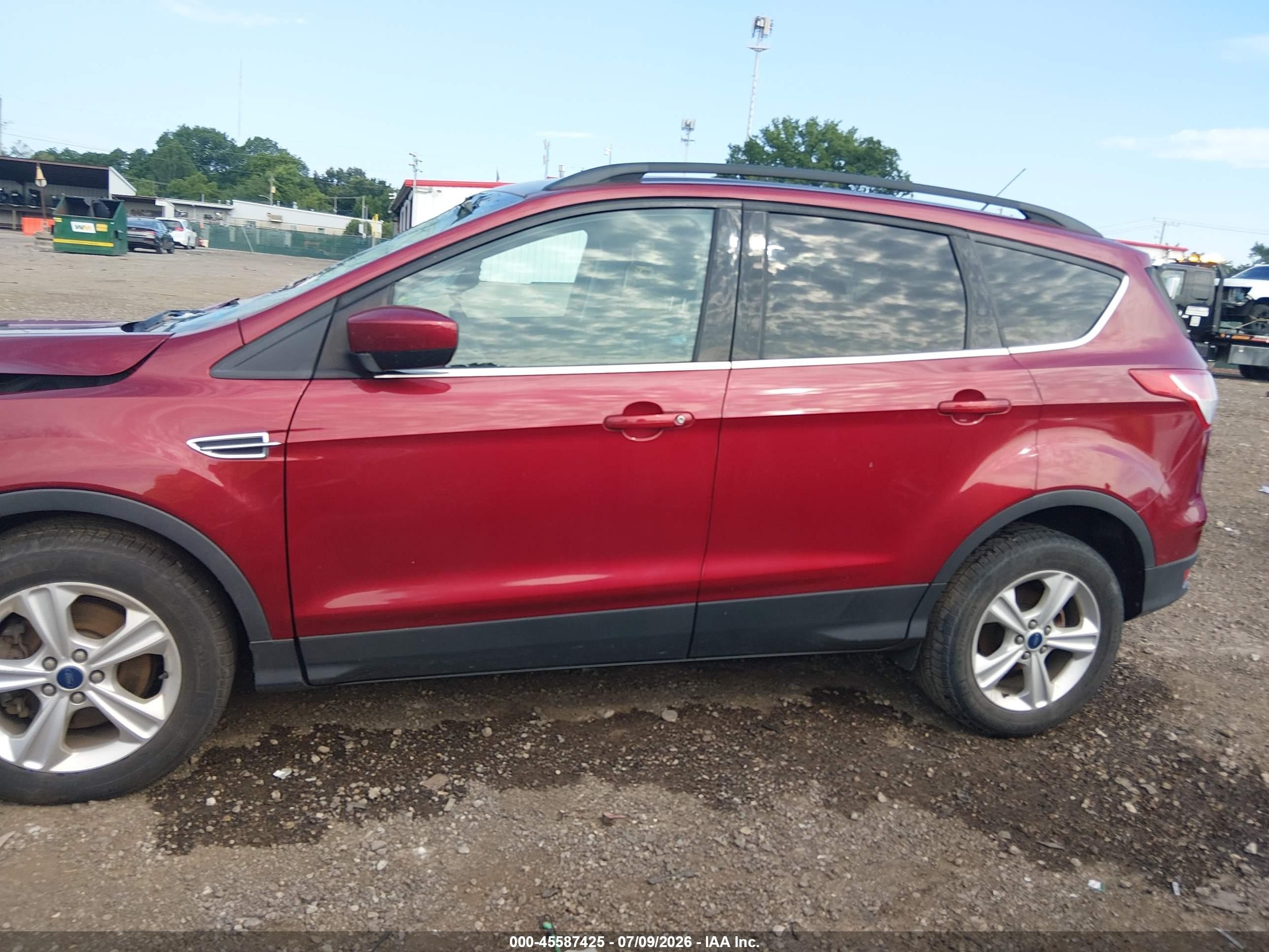 2014 Ford Escape Se Красный vin: 1FMCU0G96EUB13985