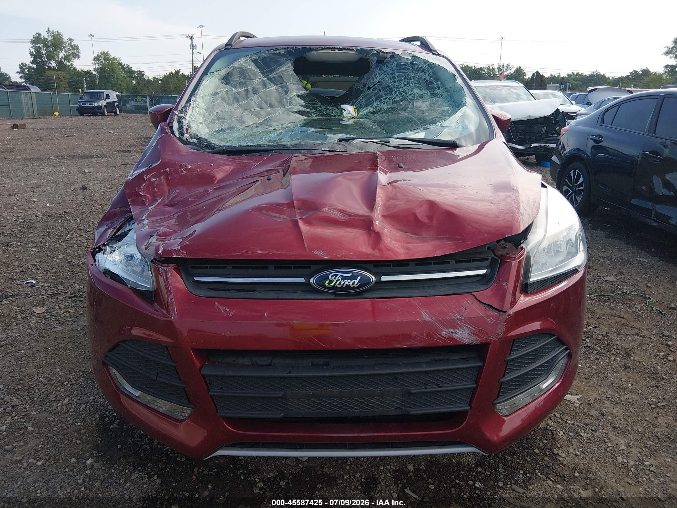2014 Ford Escape Se Красный vin: 1FMCU0G96EUB13985