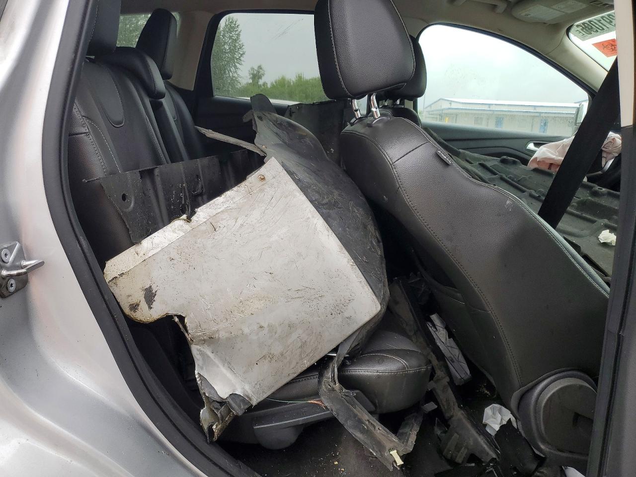 2014 Ford Escape Se Серебряный vin: 1FMCU0G96EUD32123