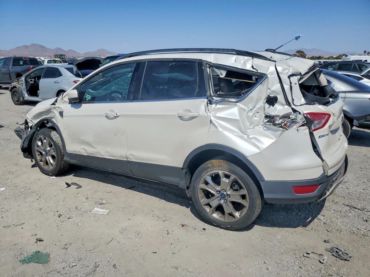 2014 Ford Escape Se White vin: 1FMCU0G96EUE57414
