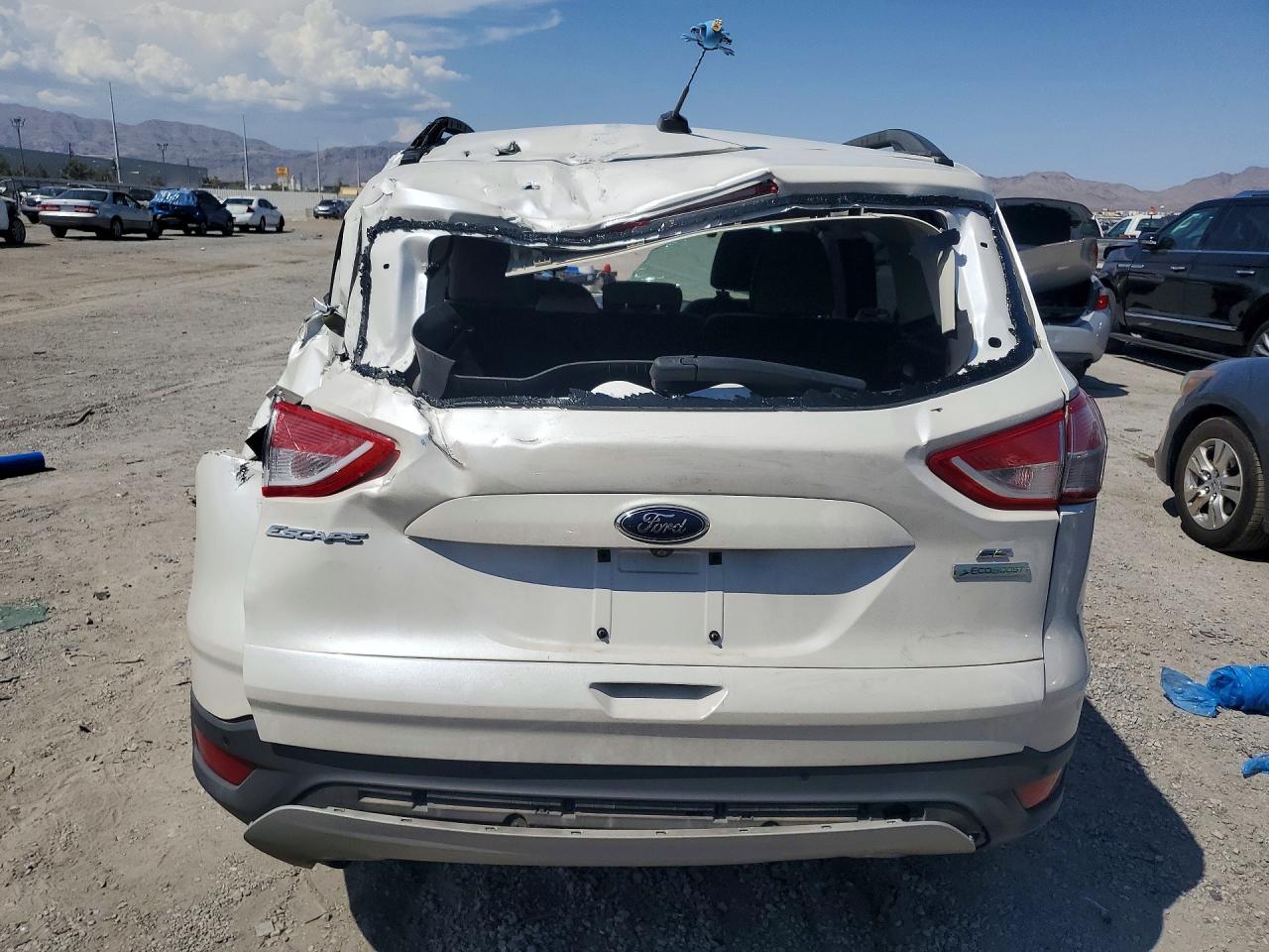 2014 Ford Escape Se White vin: 1FMCU0G96EUE57414