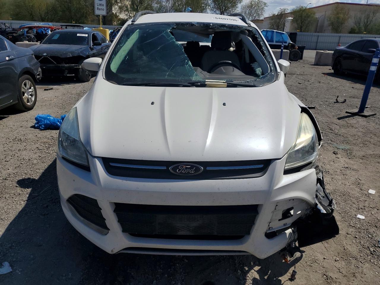 2014 Ford Escape Se White vin: 1FMCU0G96EUE57414