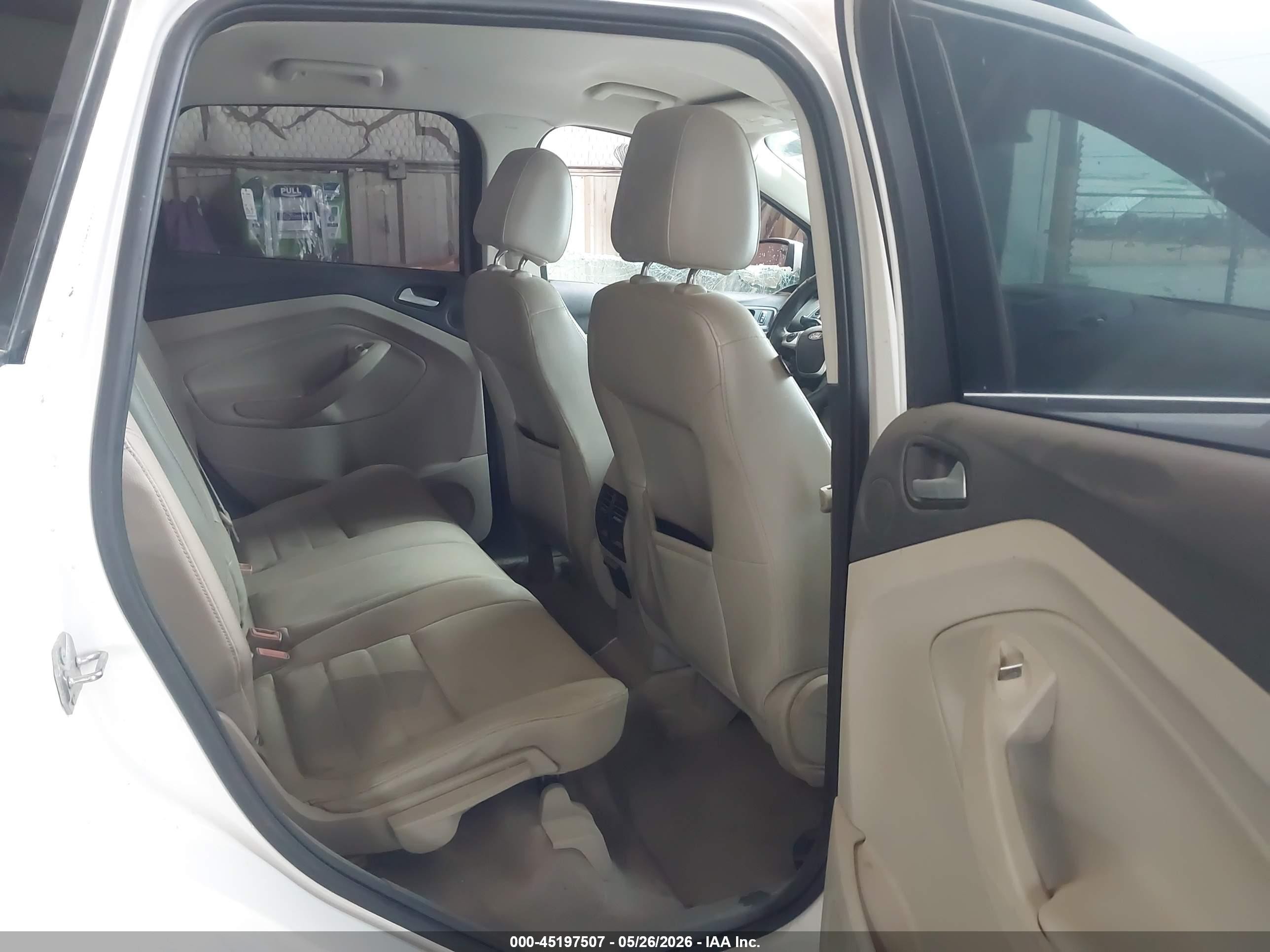 2015 Ford Escape Se Белый vin: 1FMCU0G96FUC24344