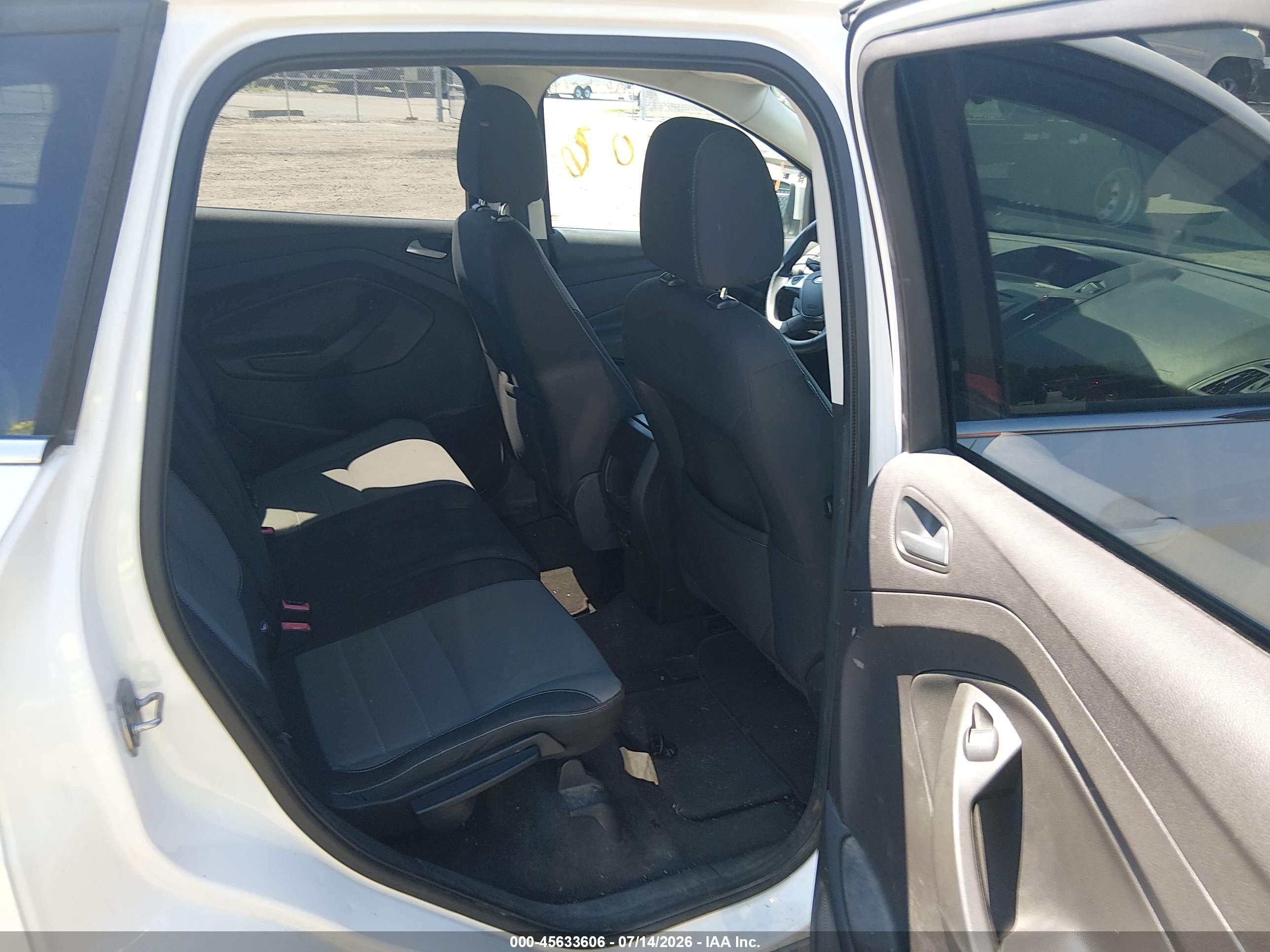 2013 Ford Escape Se Белый vin: 1FMCU0G97DUC05881