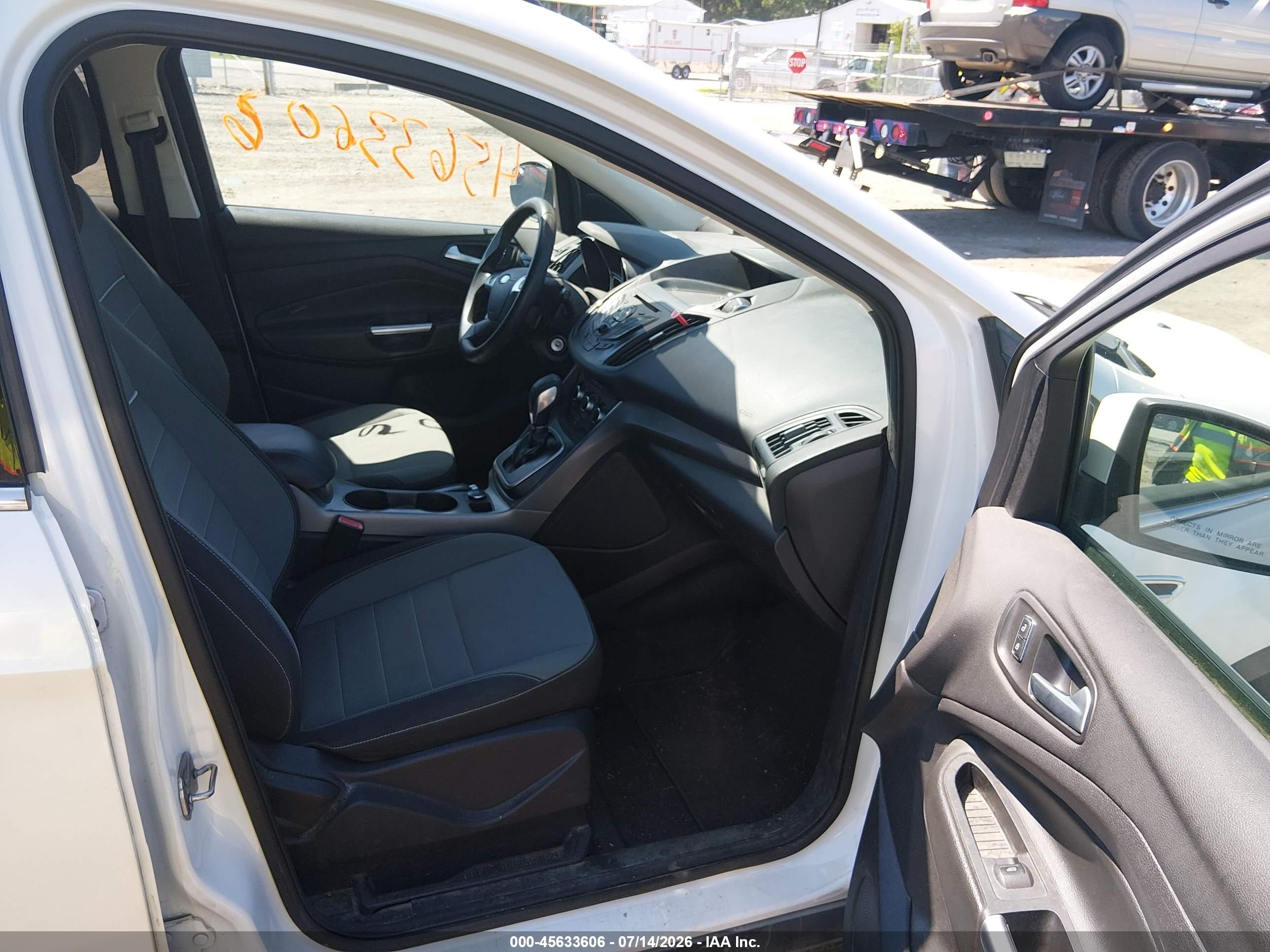 2013 Ford Escape Se Белый vin: 1FMCU0G97DUC05881