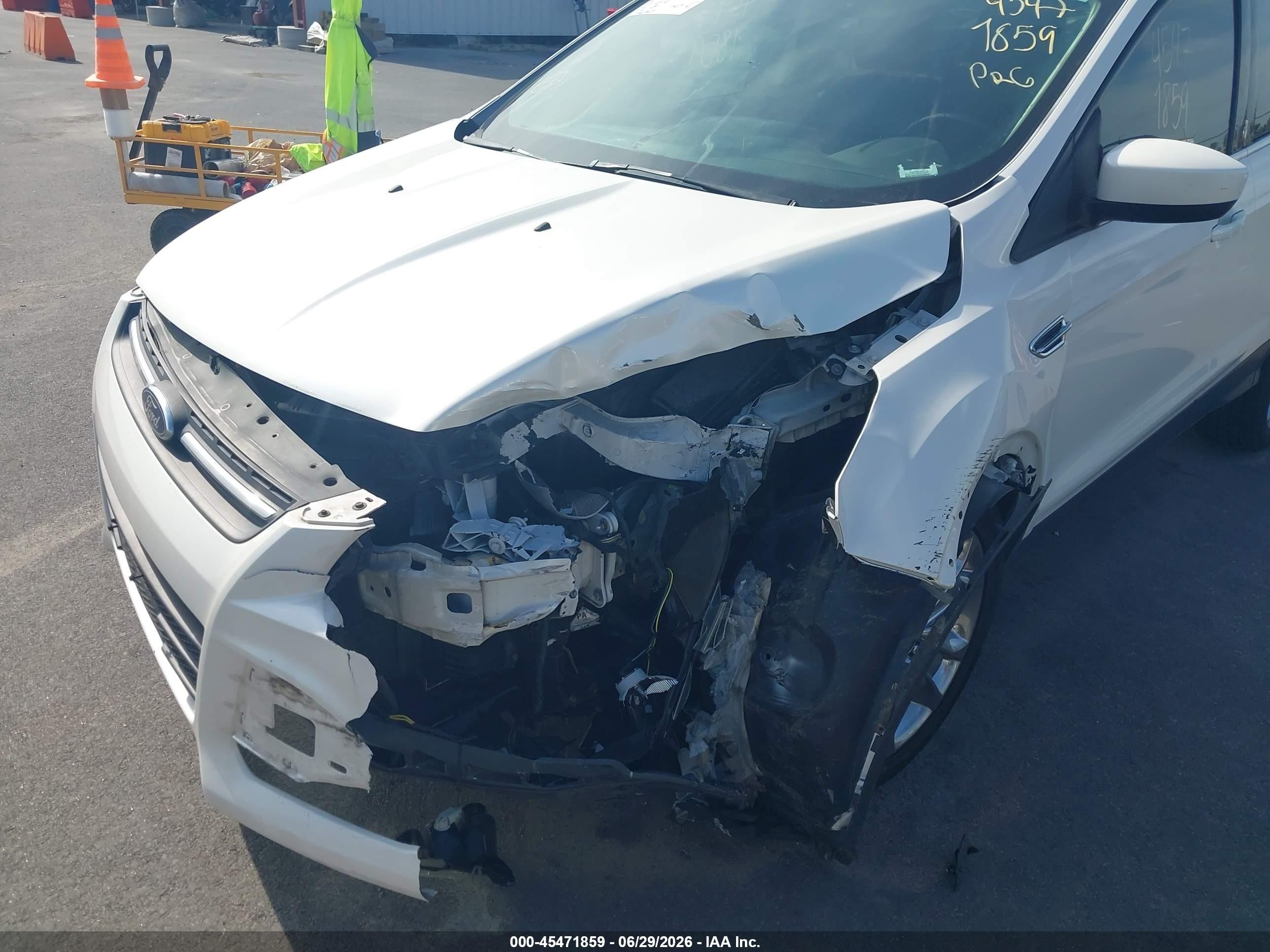 2014 Ford Escape Se White vin: 1FMCU0G97EUD72159