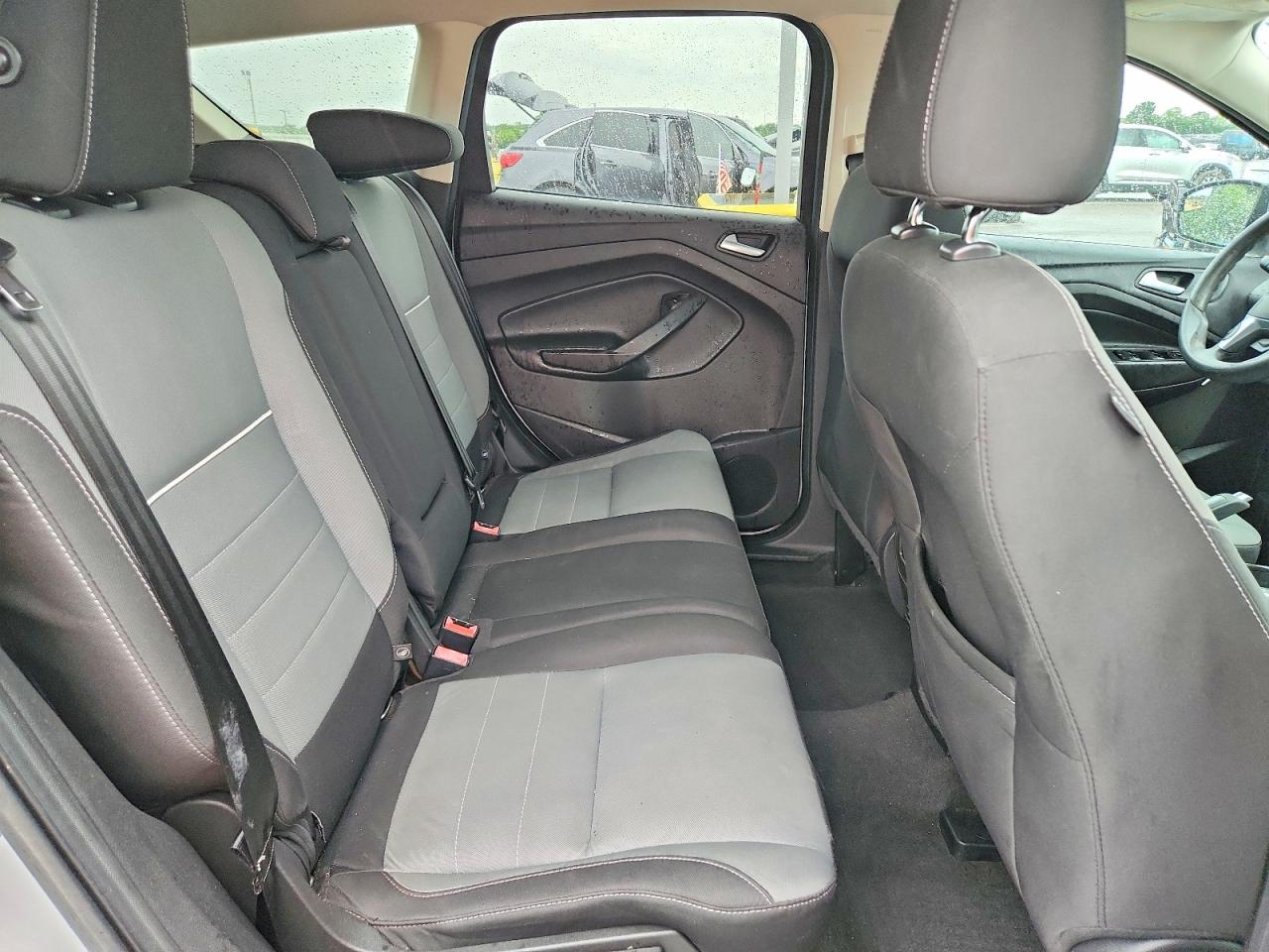 2015 Ford Escape Se Серебряный vin: 1FMCU0G97FUA93098