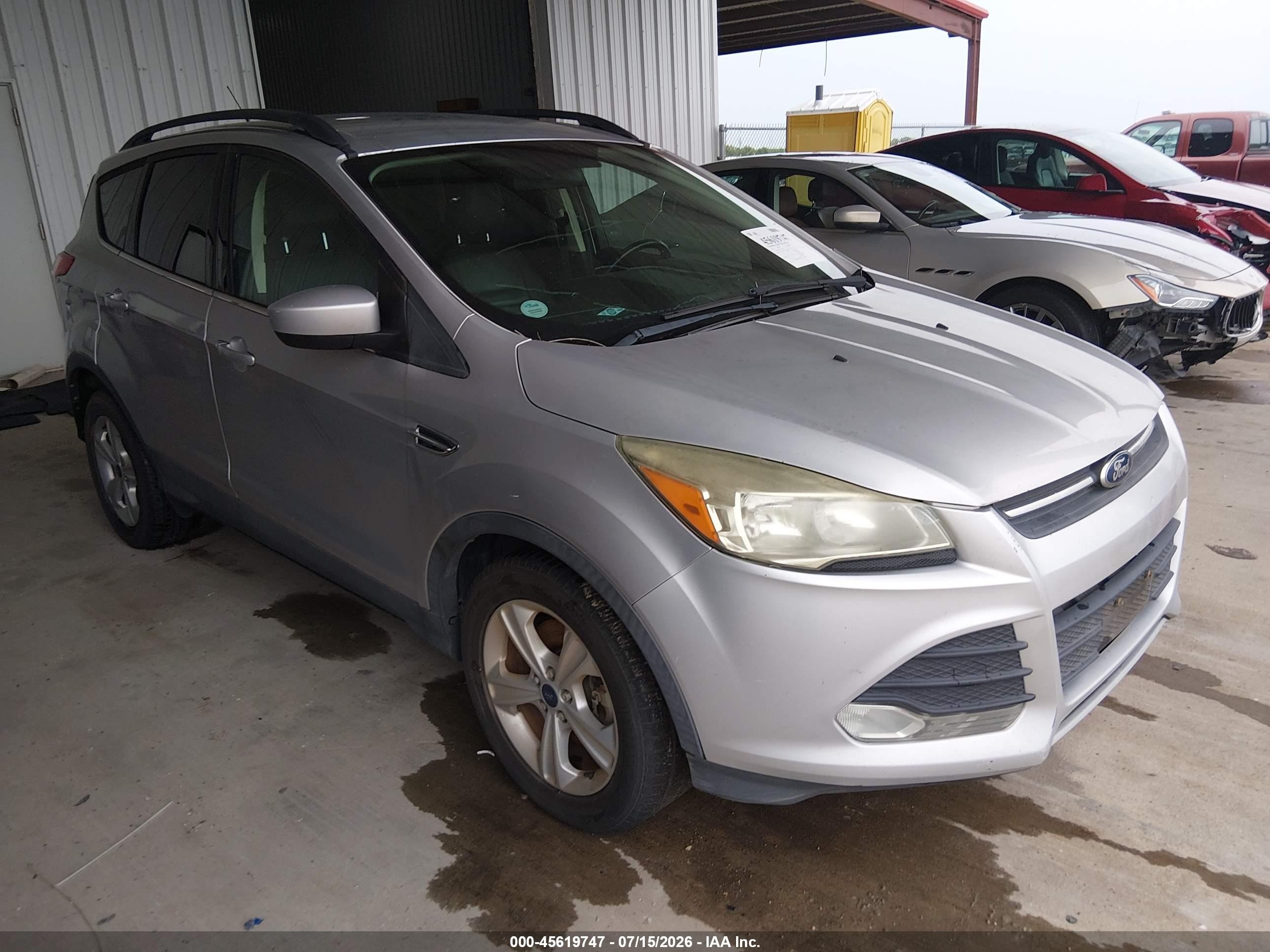2015 Ford Escape Se Серебряный vin: 1FMCU0G97FUC62021