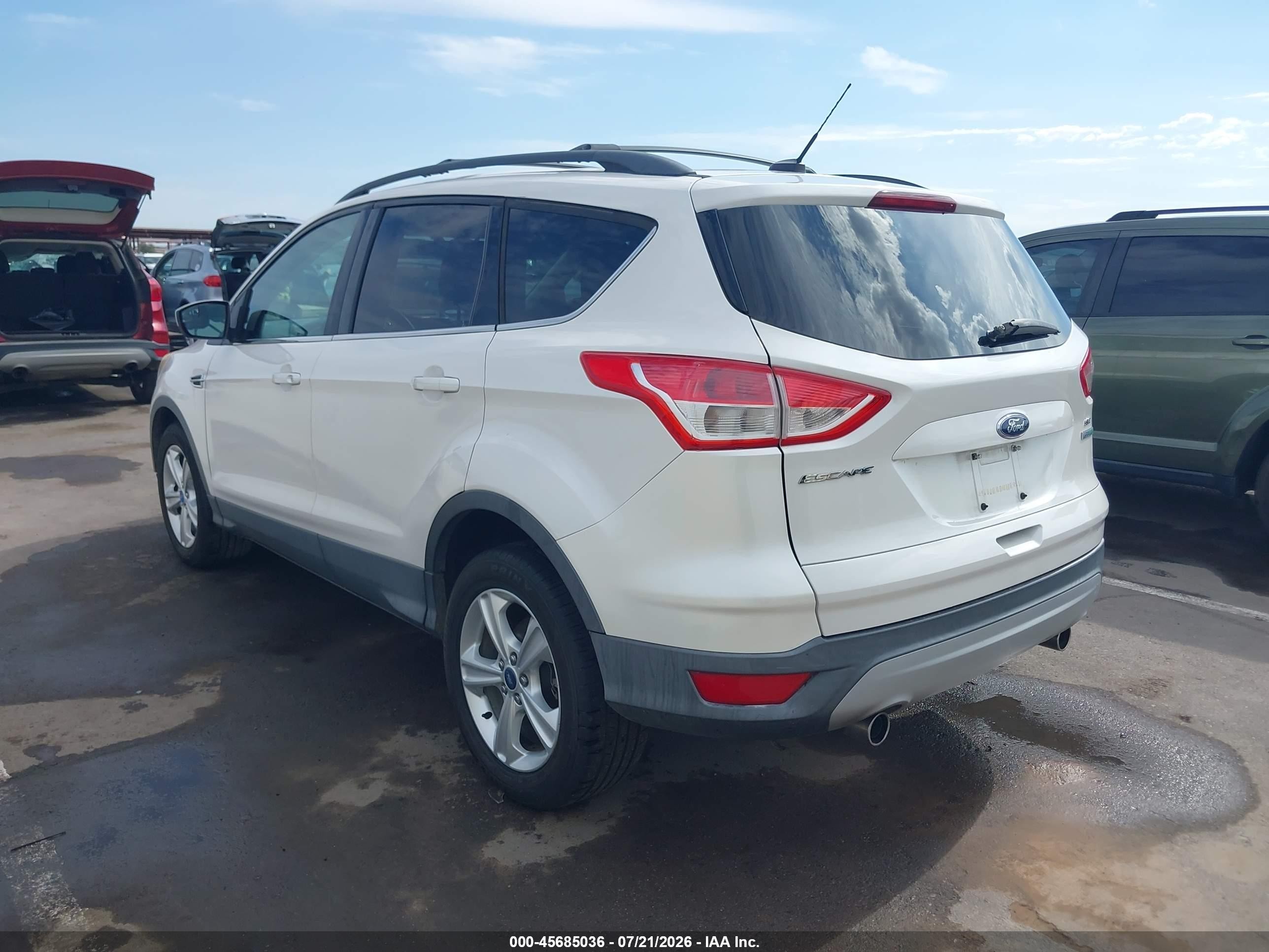 2013 Ford Escape Se White vin: 1FMCU0G98DUC35827