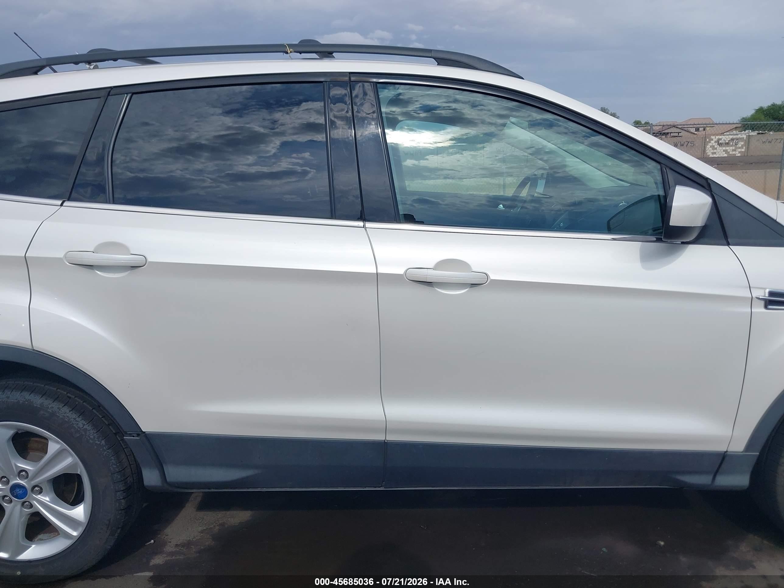2013 Ford Escape Se White vin: 1FMCU0G98DUC35827