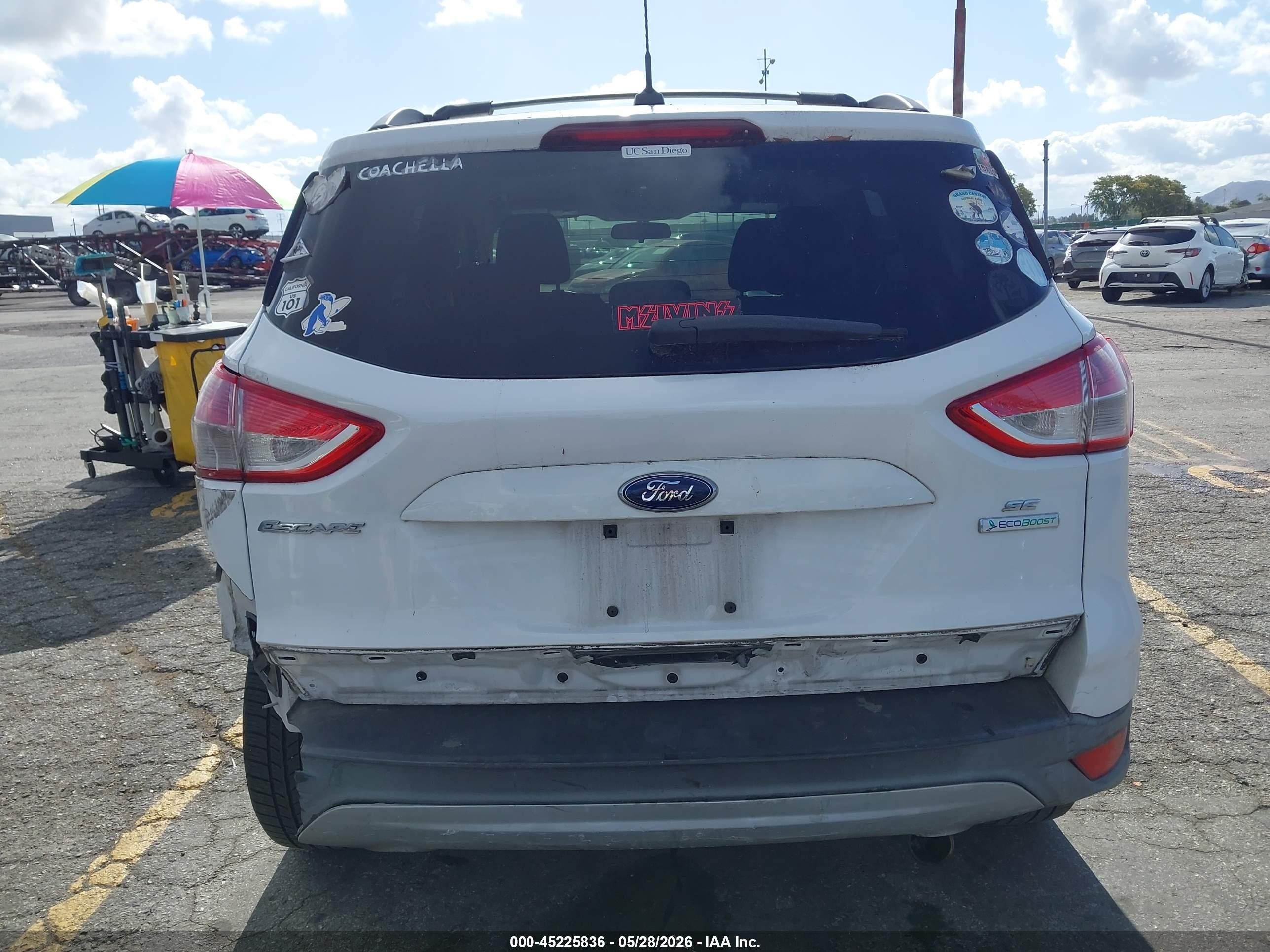 2013 Ford Escape Se Белый vin: 1FMCU0G99DUD17999
