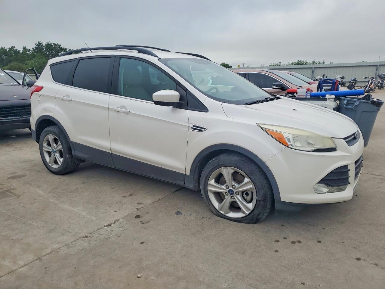 2014 Ford Escape Se White vin: 1FMCU0G99EUA76544