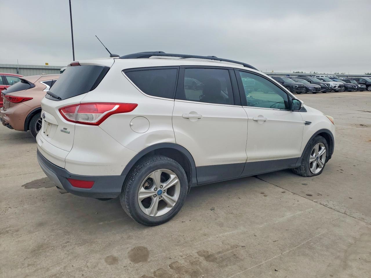 2014 Ford Escape Se White vin: 1FMCU0G99EUA76544