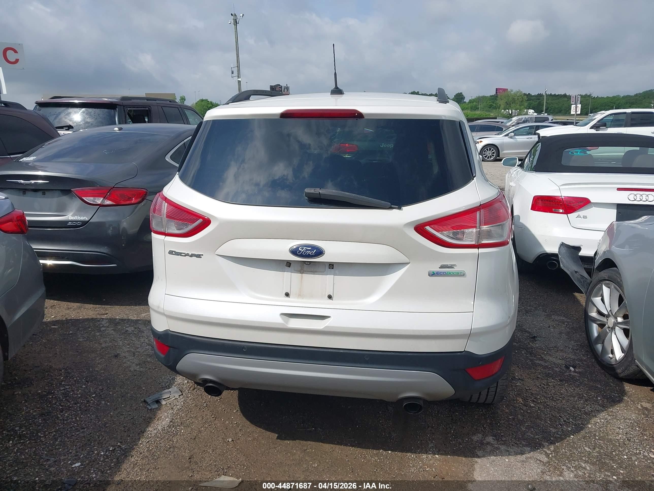 2015 Ford Escape Se White vin: 1FMCU0G99FUA07466