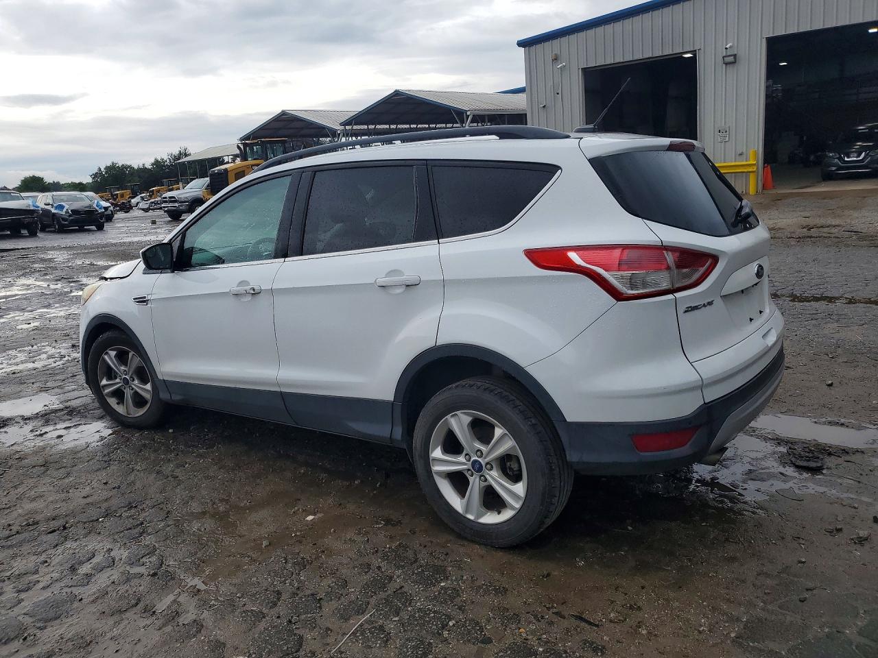 2015 Ford Escape Se White vin: 1FMCU0G99FUB09432