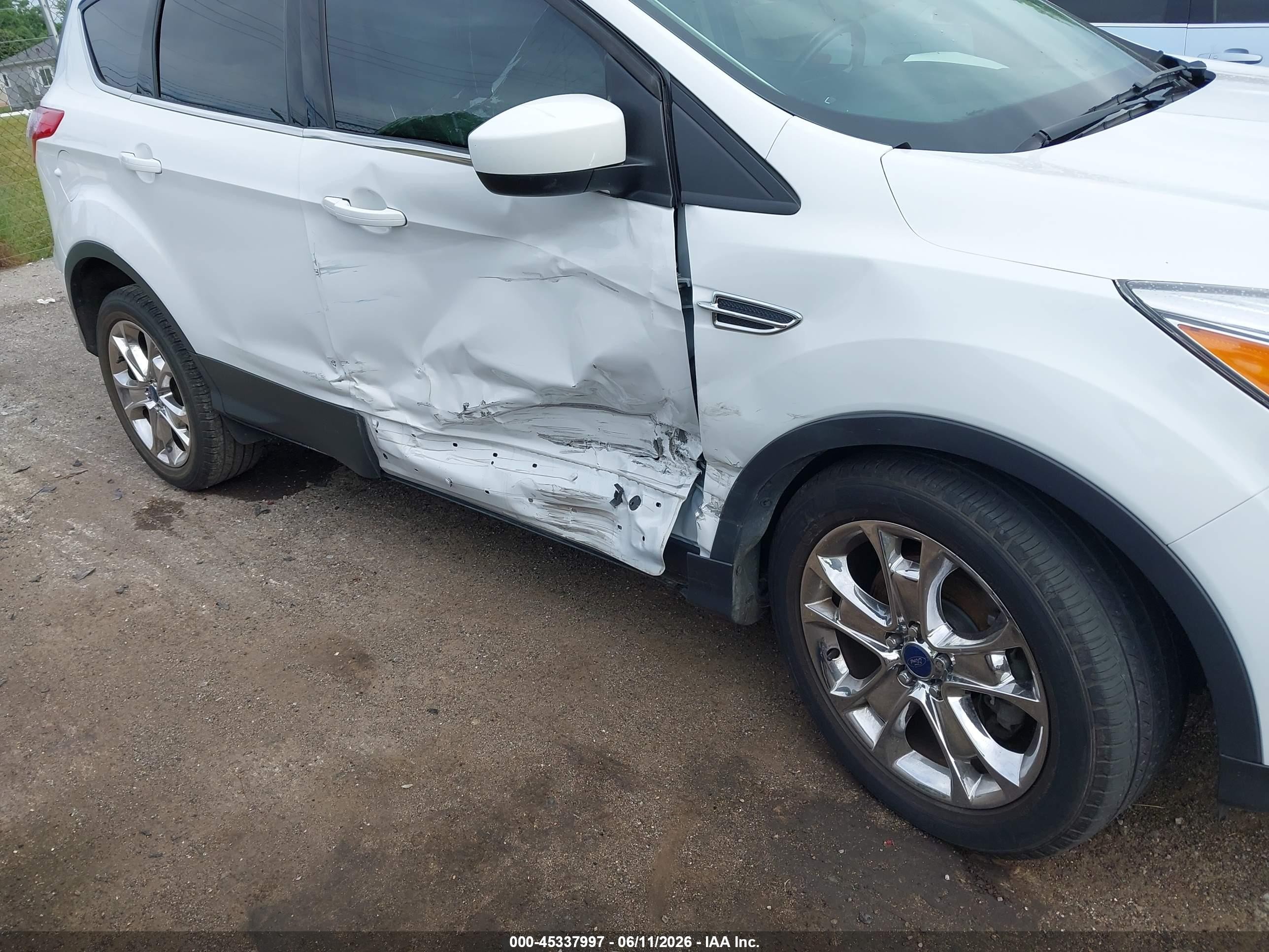 2015 Ford Escape Se White vin: 1FMCU0G99FUC34754