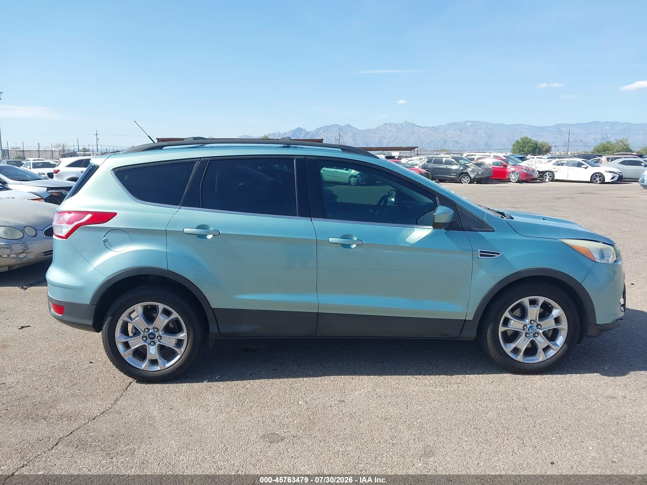 2013 Ford Escape Se Зеленый vin: 1FMCU0G9XDUC46439