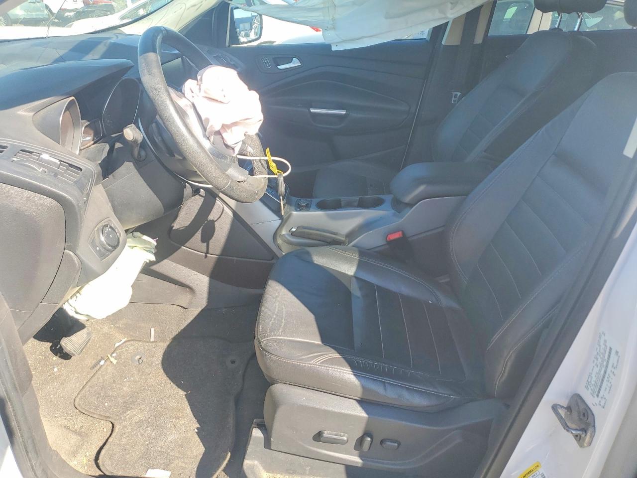2014 Ford Escape Se Белый vin: 1FMCU0G9XEUB07011