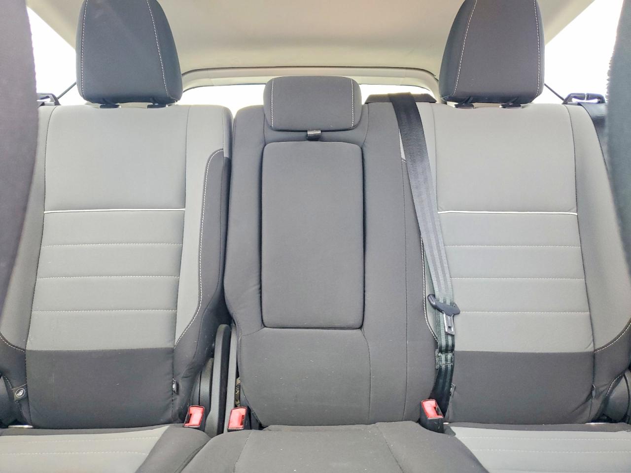 2014 Ford Escape Se Серебряный vin: 1FMCU0G9XEUC69236