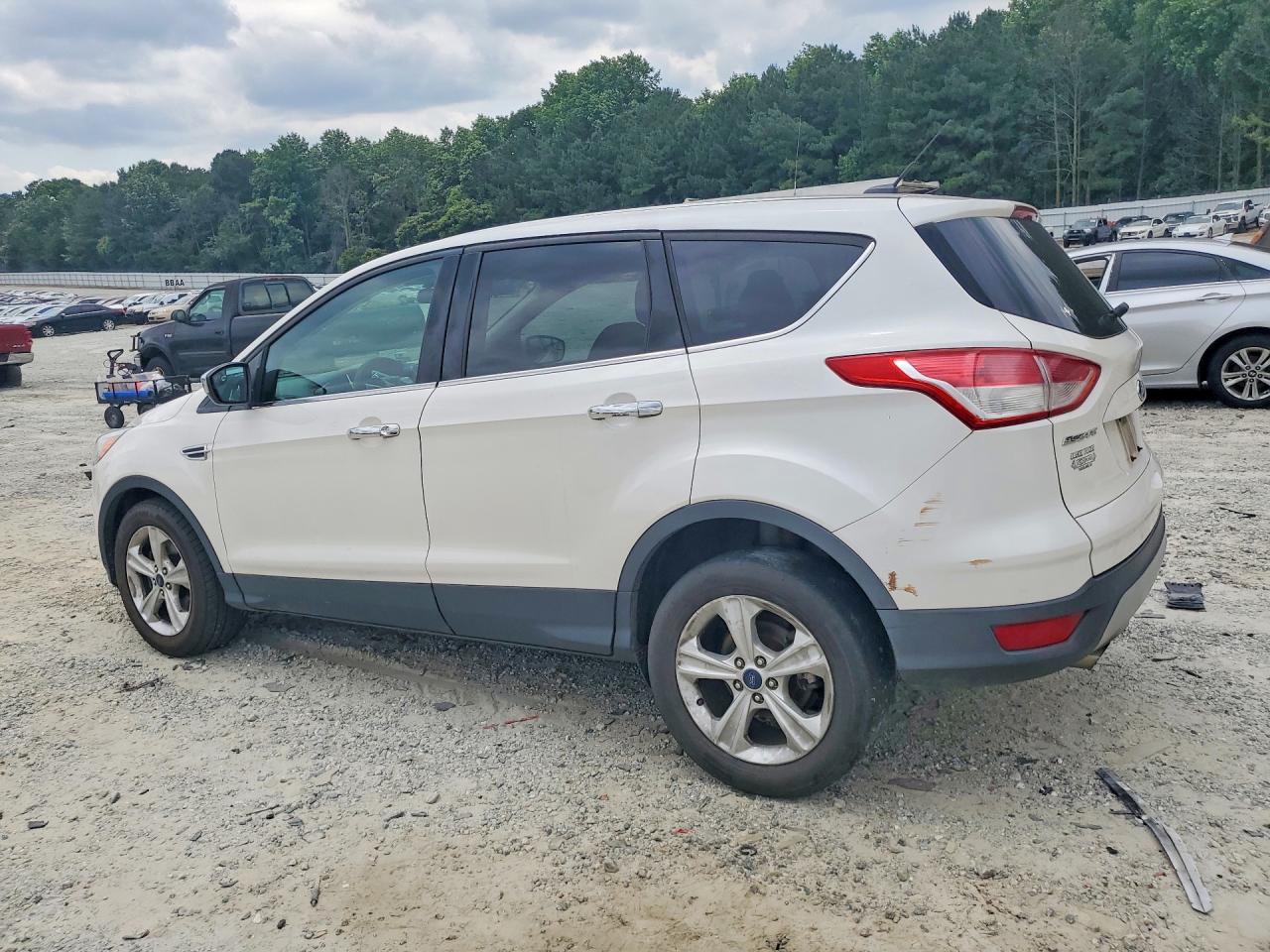 2015 Ford Escape Se White vin: 1FMCU0G9XFUB59756