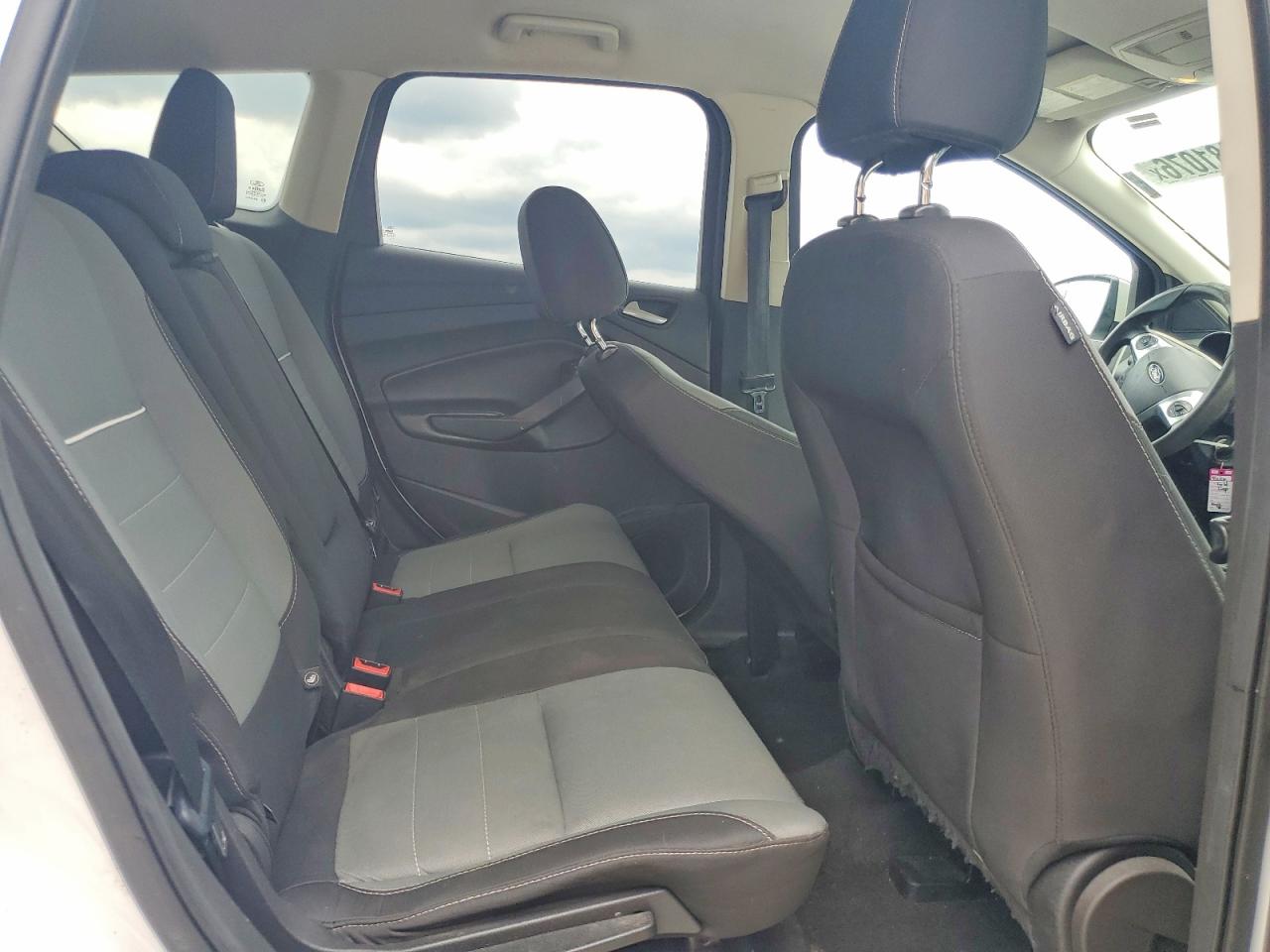 2015 Ford Escape Se White vin: 1FMCU0G9XFUB59756