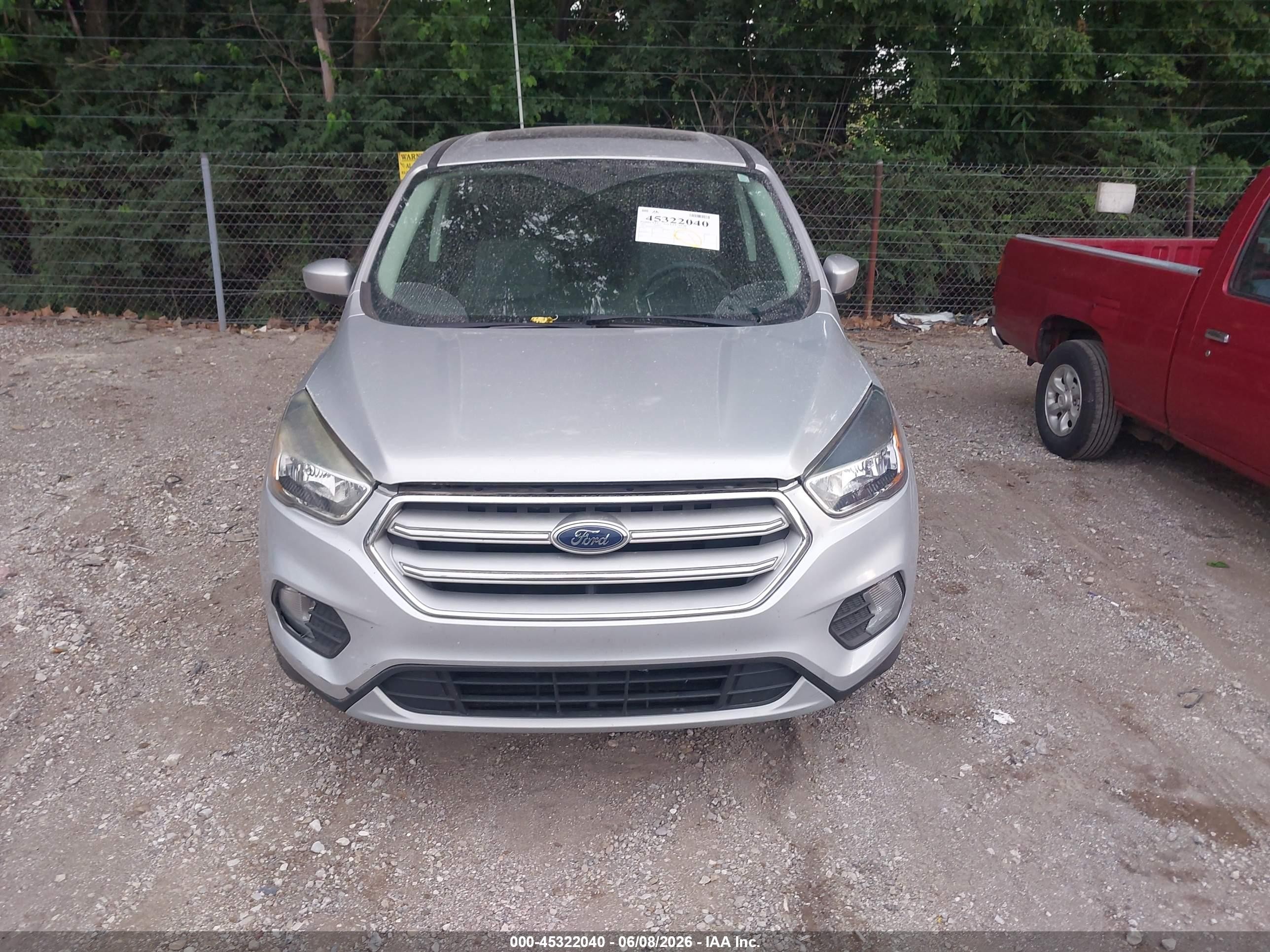 2017 Ford Escape Se Silver vin: 1FMCU0GD0HUB50975