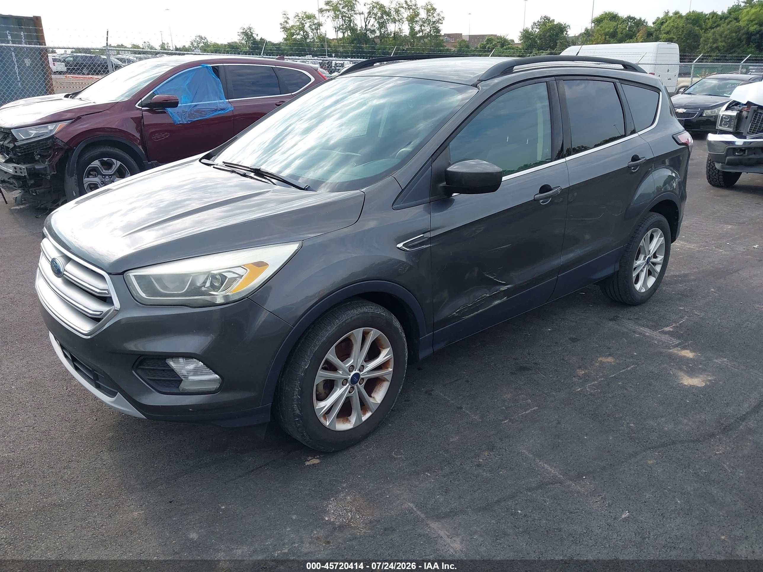 2017 Ford Escape Se Gray vin: 1FMCU0GD0HUC71957