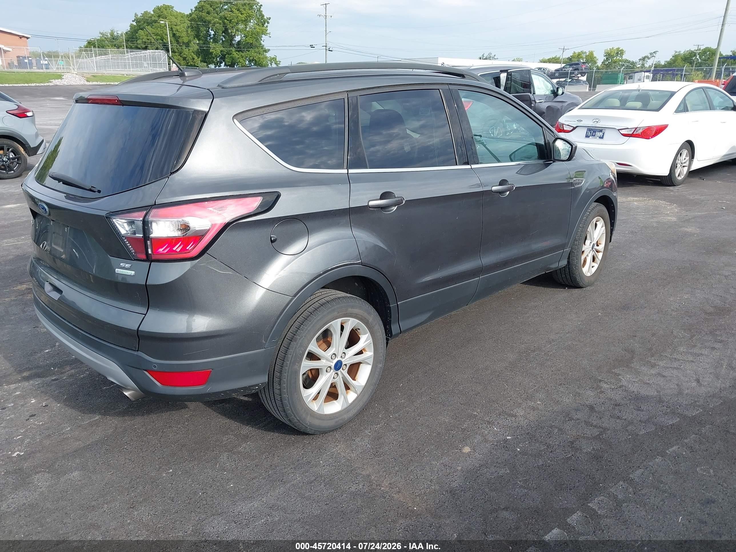 2017 Ford Escape Se Gray vin: 1FMCU0GD0HUC71957