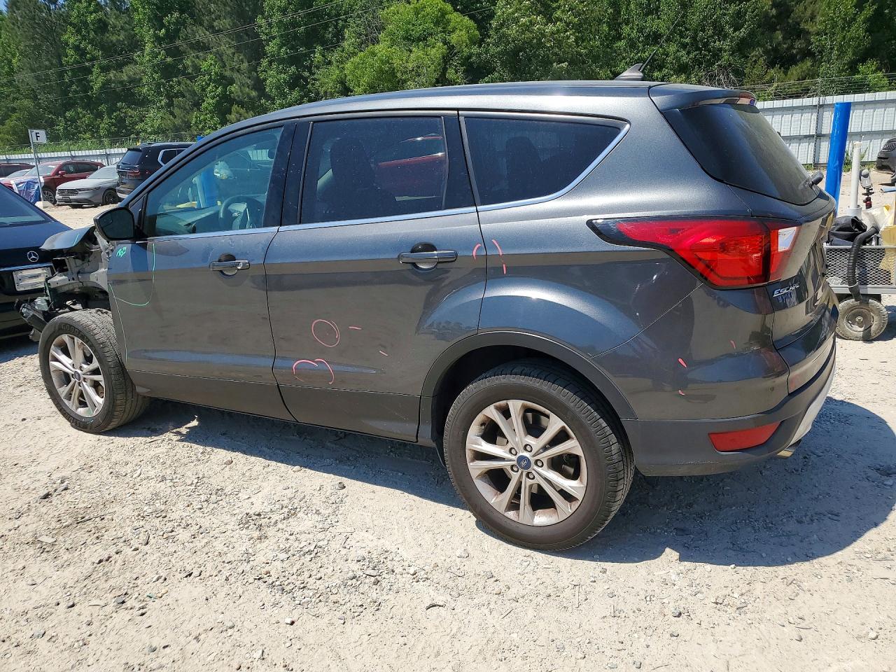 2019 Ford Escape Se Gray vin: 1FMCU0GD1KUB49034