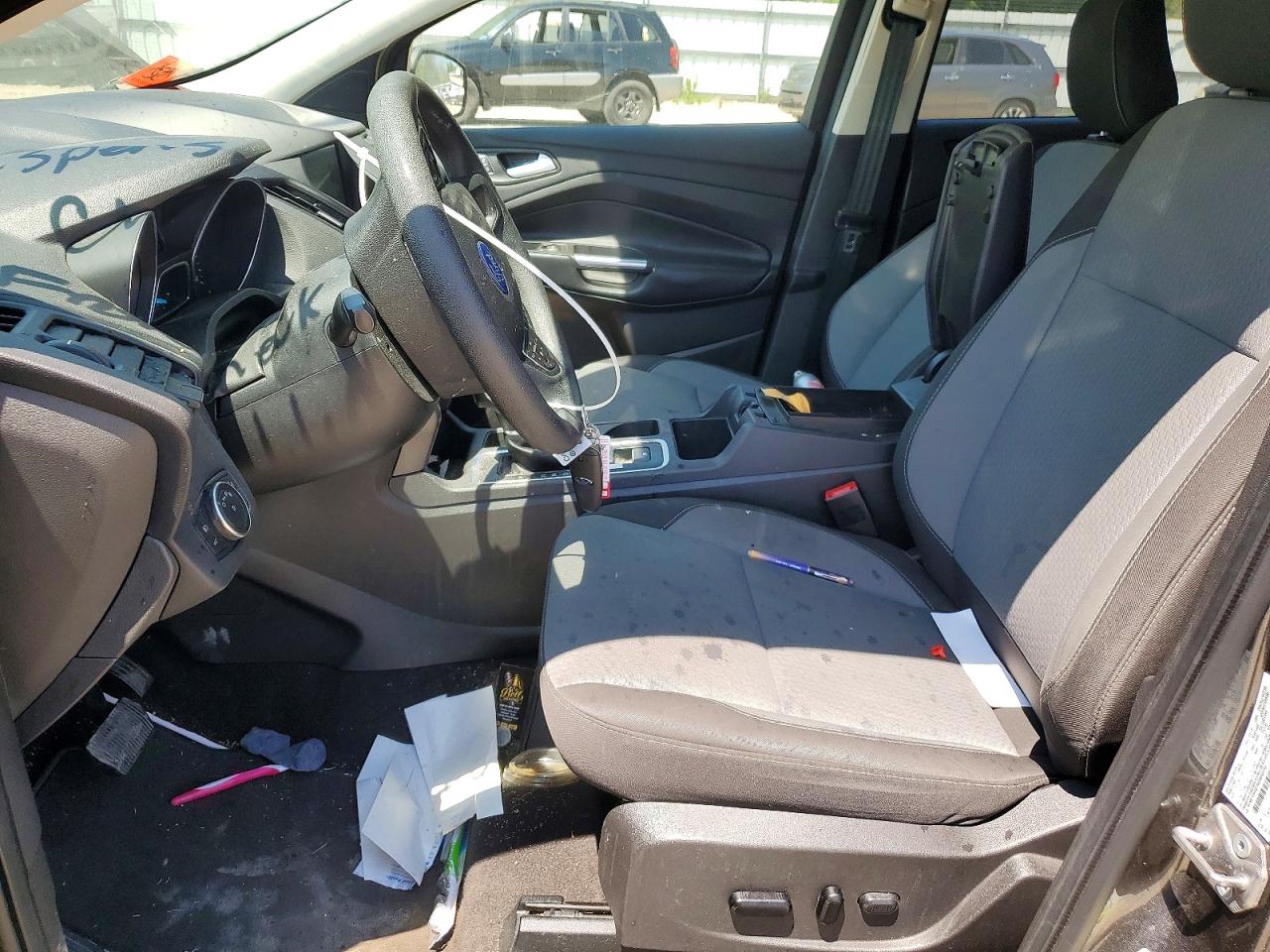2019 Ford Escape Se Gray vin: 1FMCU0GD1KUB49034